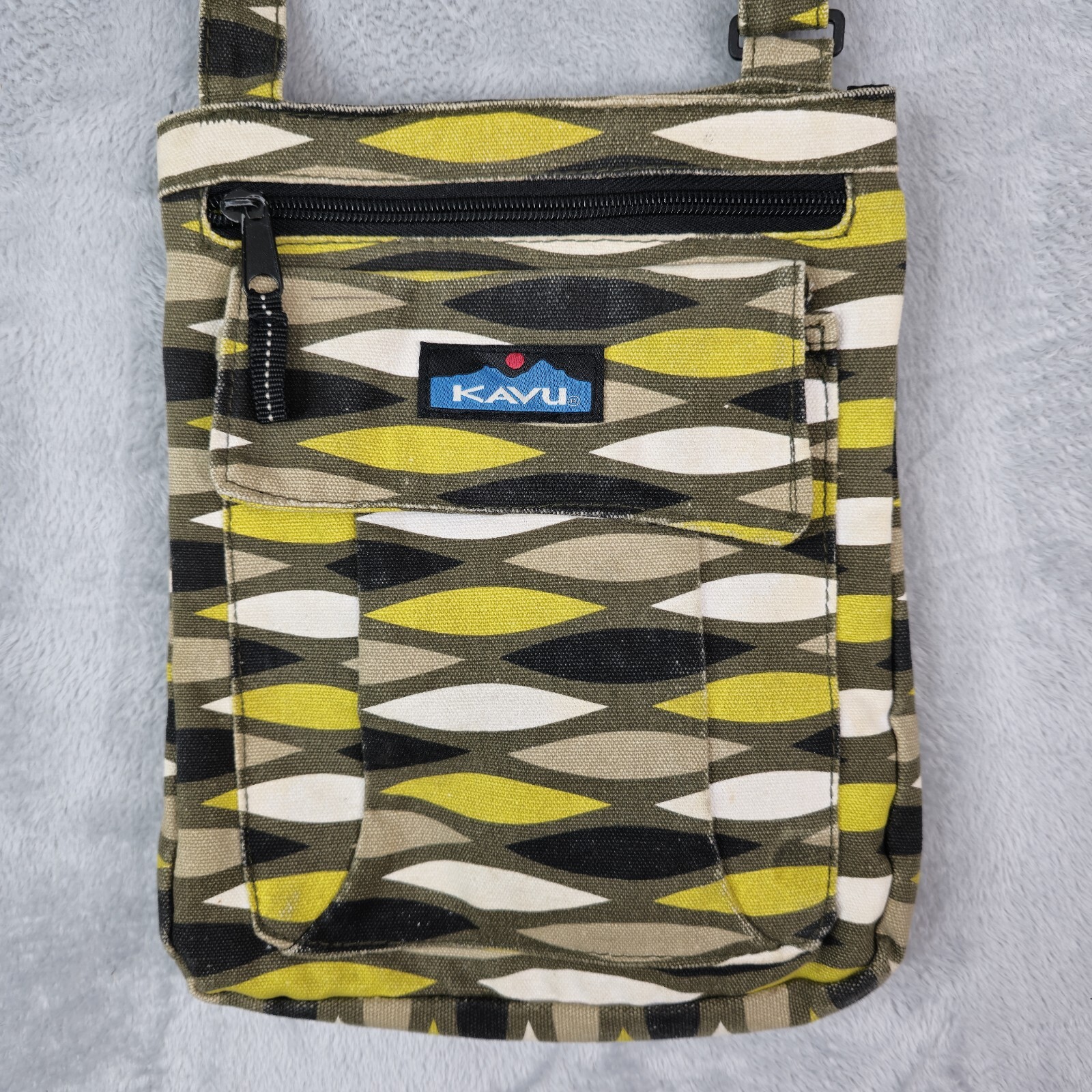 Kavu Crossbody Bag Purse Adjustable Strap Compact Hipster Bag Cotton Canvas