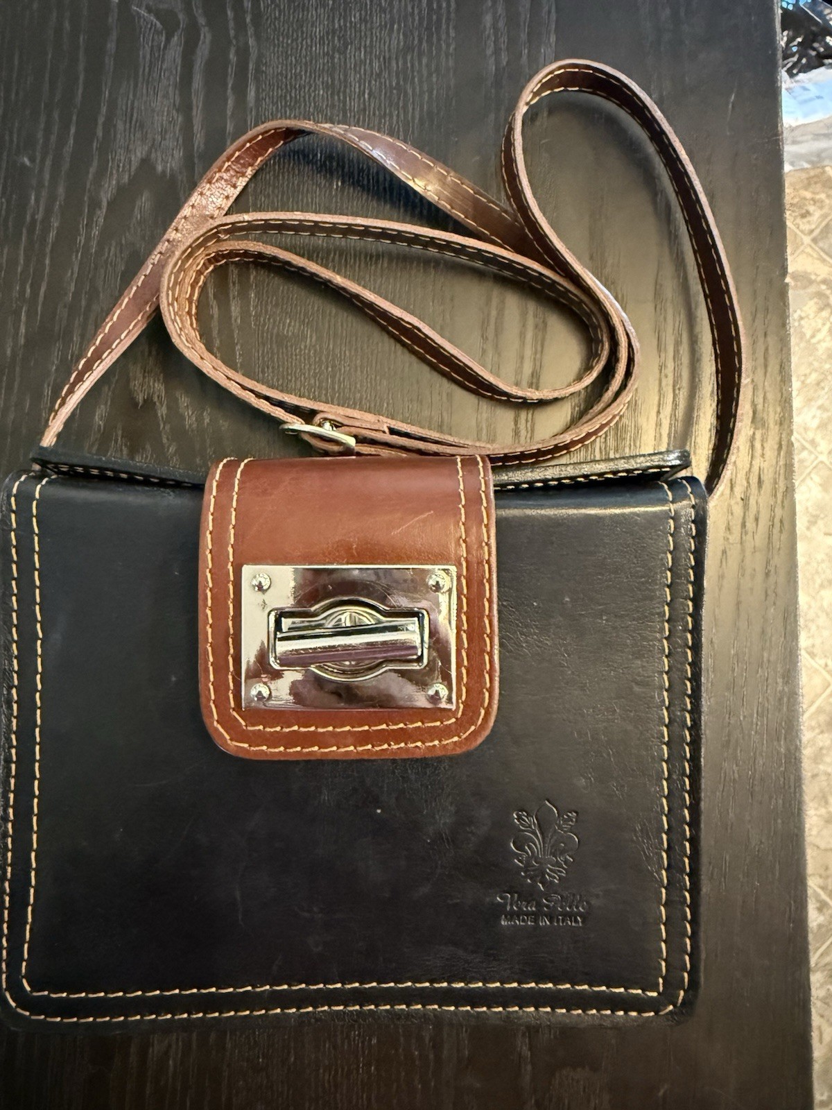 Vera Pelle Made in Italy Black & Brown Turn Lock Shoulder Bag Strap Pockets