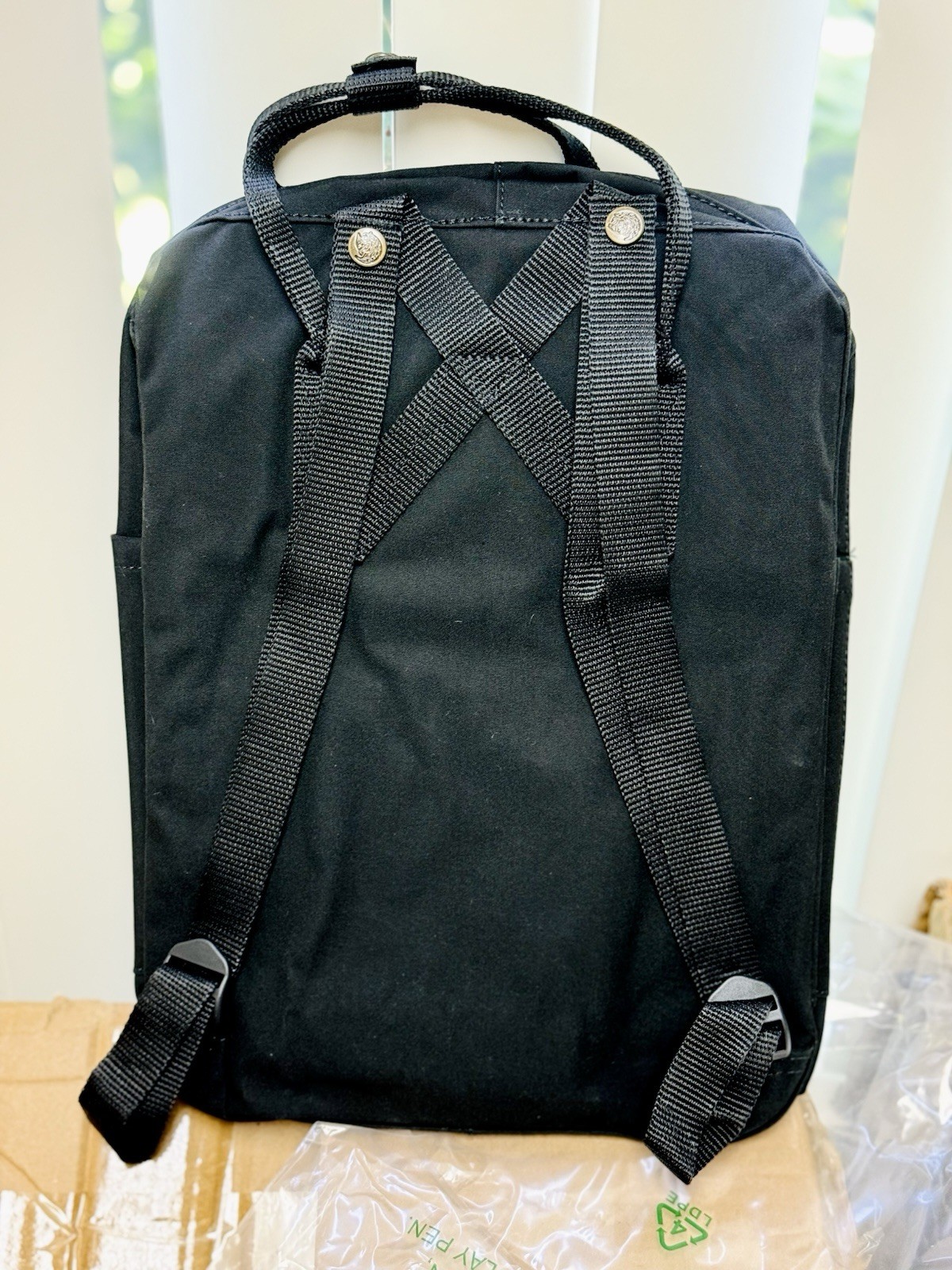Fjallraven Kanken One Size Black Backpack For School, Work & Travel 14 inx 11 in