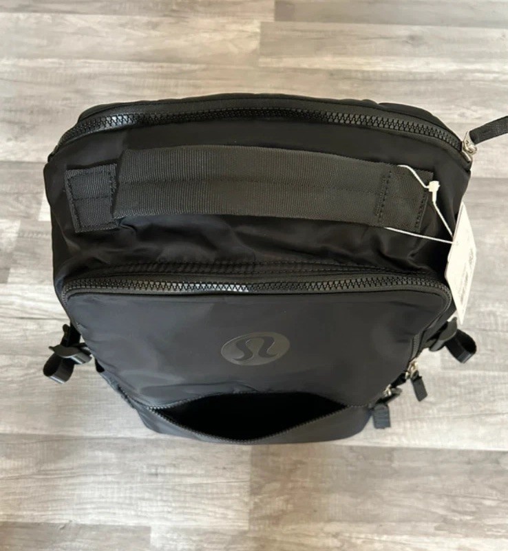NWT Lululemon New Crew Backpack 22L Black