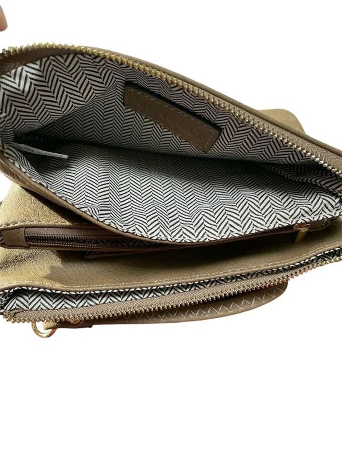 Jen & Co. NWT brown wristlet/Crossbody purse.
