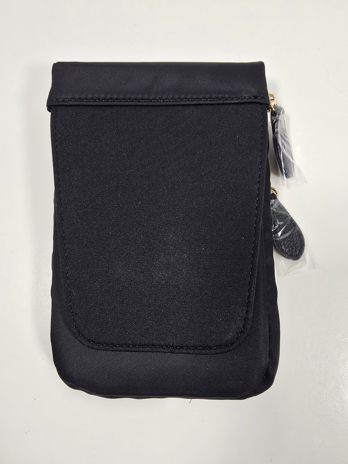 Bolsetta Magnetic Hip Phone Pouch RFID Secure Great for Travel/Jog/Walk/Errands