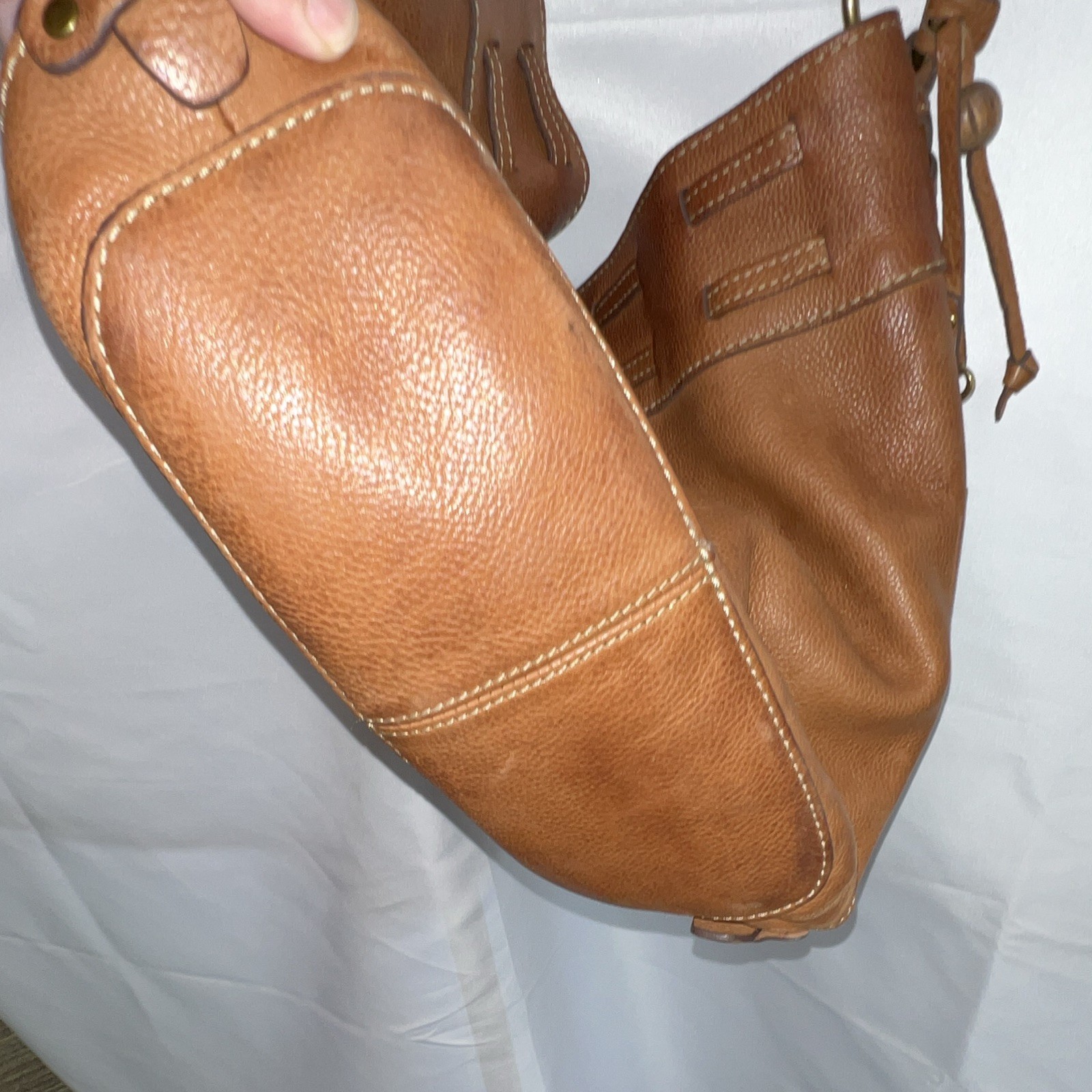 Fossil Brown Pebbled Shoulder Bag Magnetic Closure Gold Hardware Key Lined