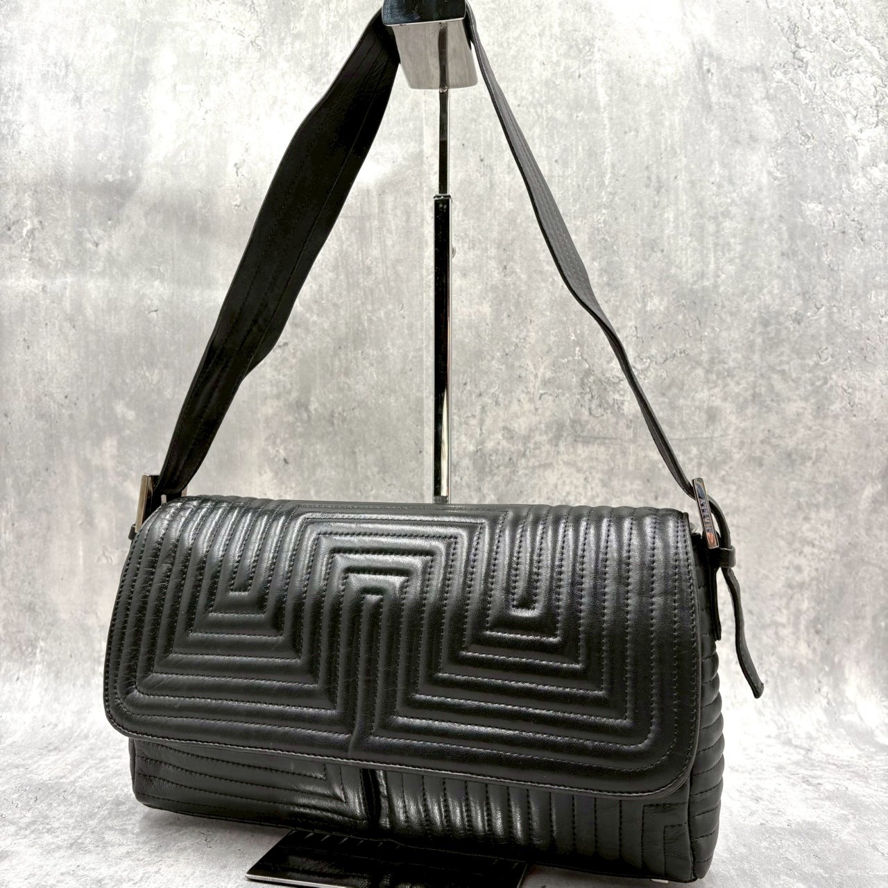 BALLY Leather Quilted Flap Shoulder Bag Geometric Stitch Black Y2K Vintage Auth