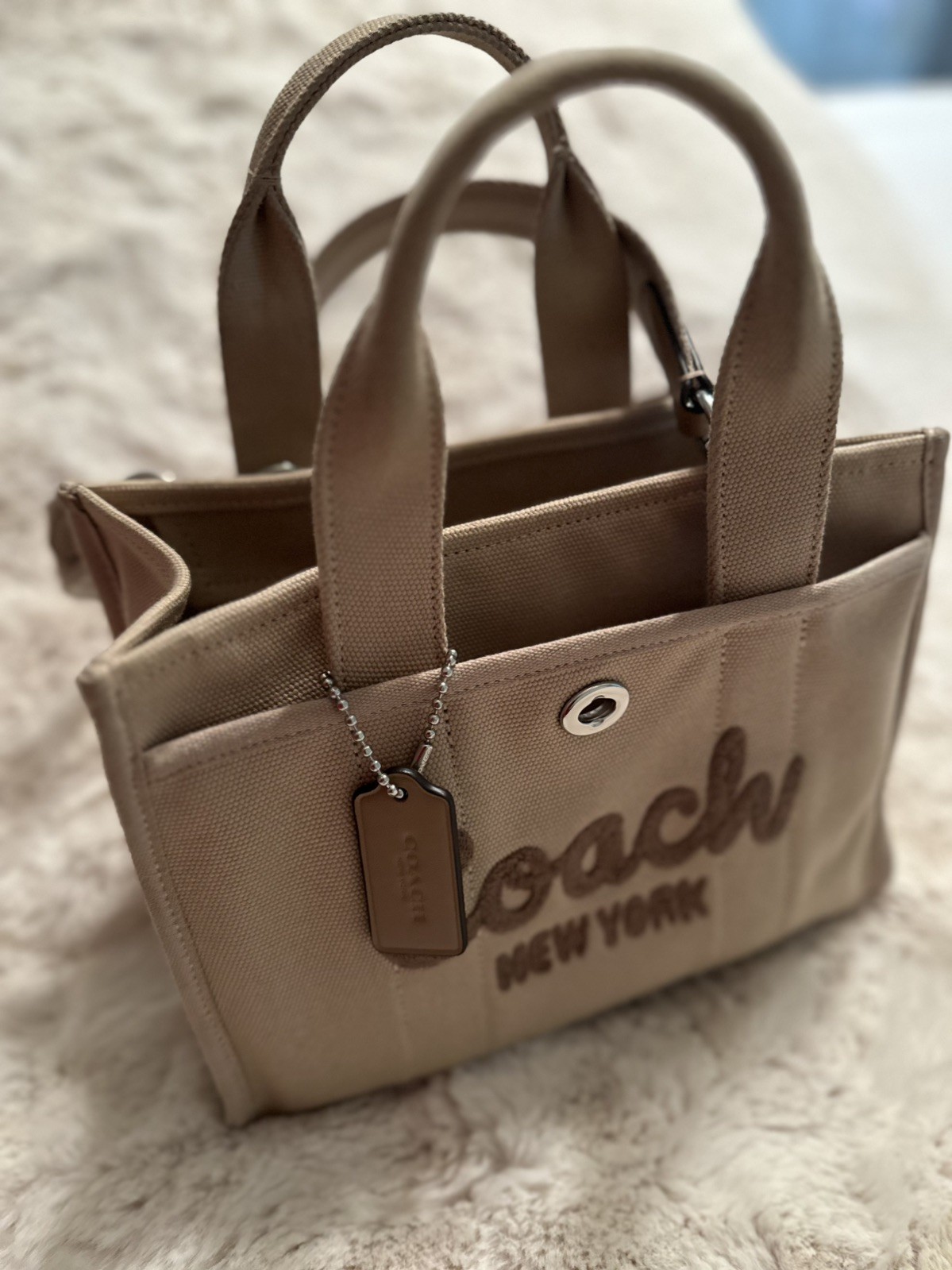 Coach Beige Logo Tote Bag Zipper Accent Double Handles Designer