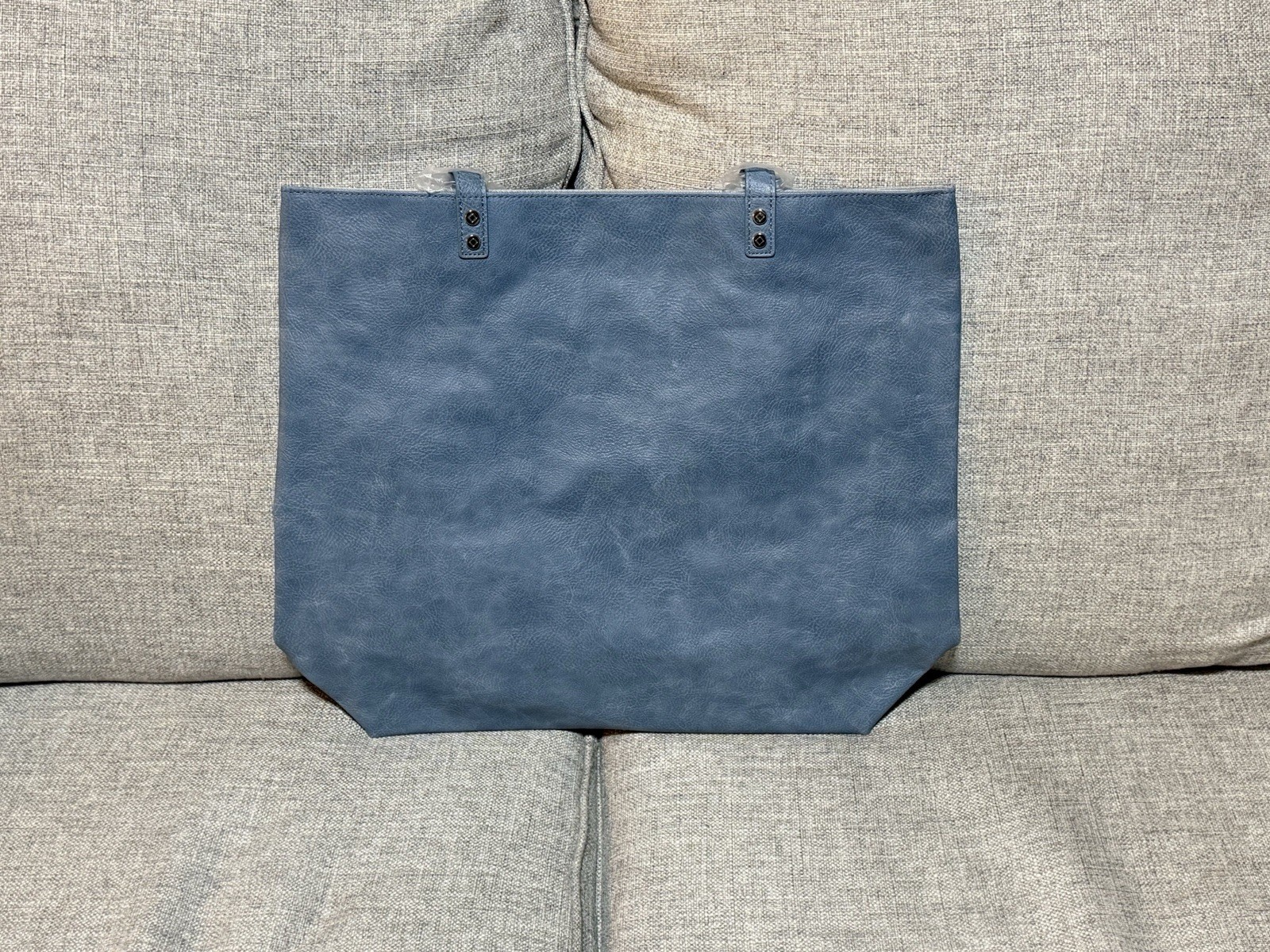Thirty-One Around Town Tote in Denim Distressed Pebble (Blue)!! New With Tags