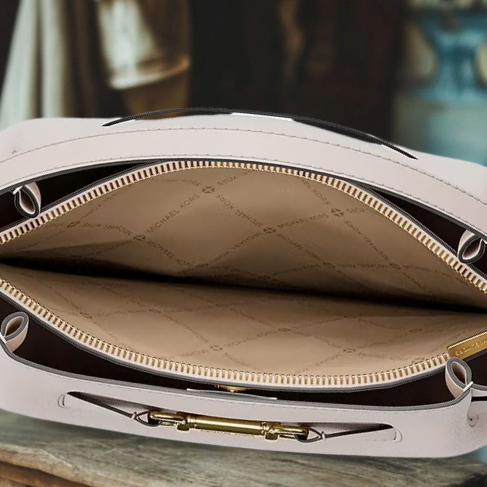 Michael Kors Carson Medium Leather Convertible Bucket Crossbody Bag Light Cream