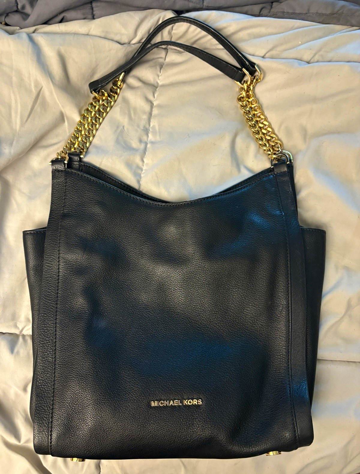 Michael Kors Black Shoulder Bag Zip Closure Gold Hardware Chain Lined Pockets