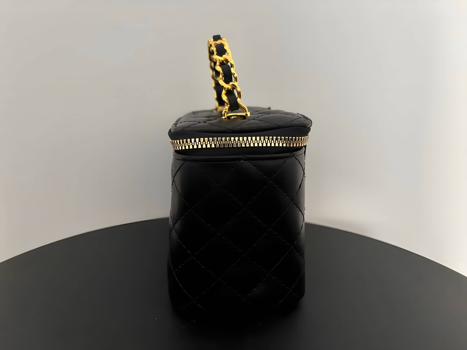 Chanel Vanity Case Black Quilted Leather Bag Gold Details Vintage Stylish