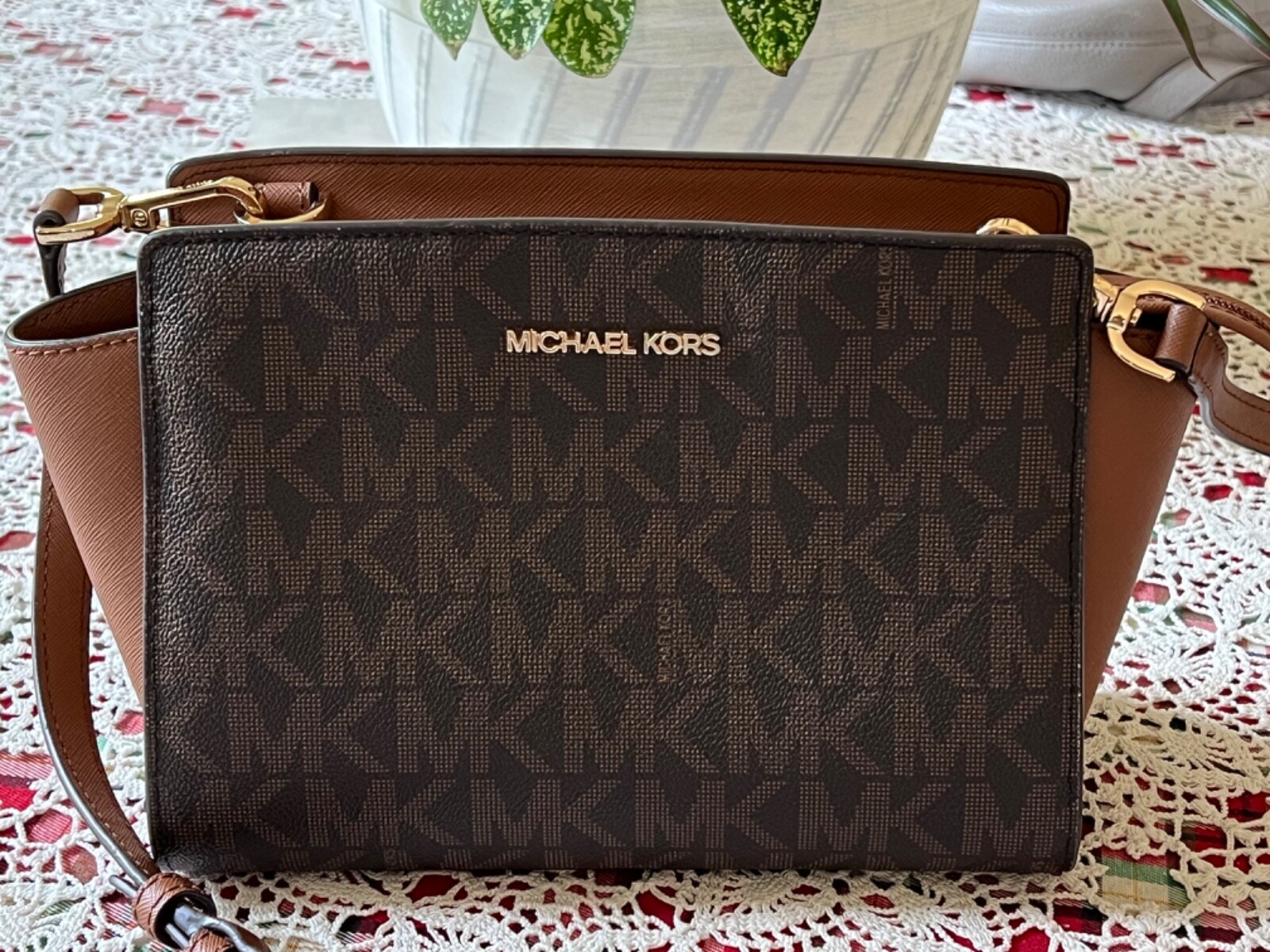 MICHAEL KORS Selma Mini 2-Tone Brown Saffiano Leather Small Shoulder Bag Purse