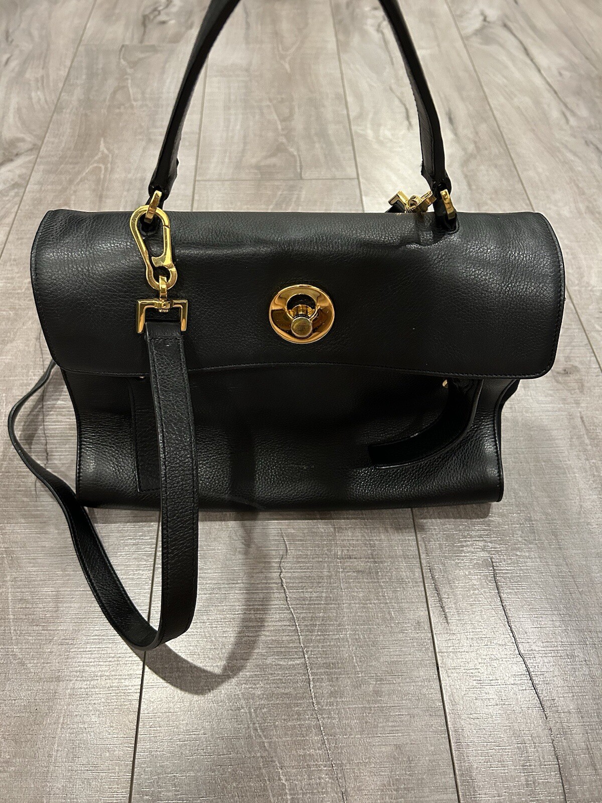 Saint Laurent Calfskin Leather Muse two artisanal black bag good conditi G2U