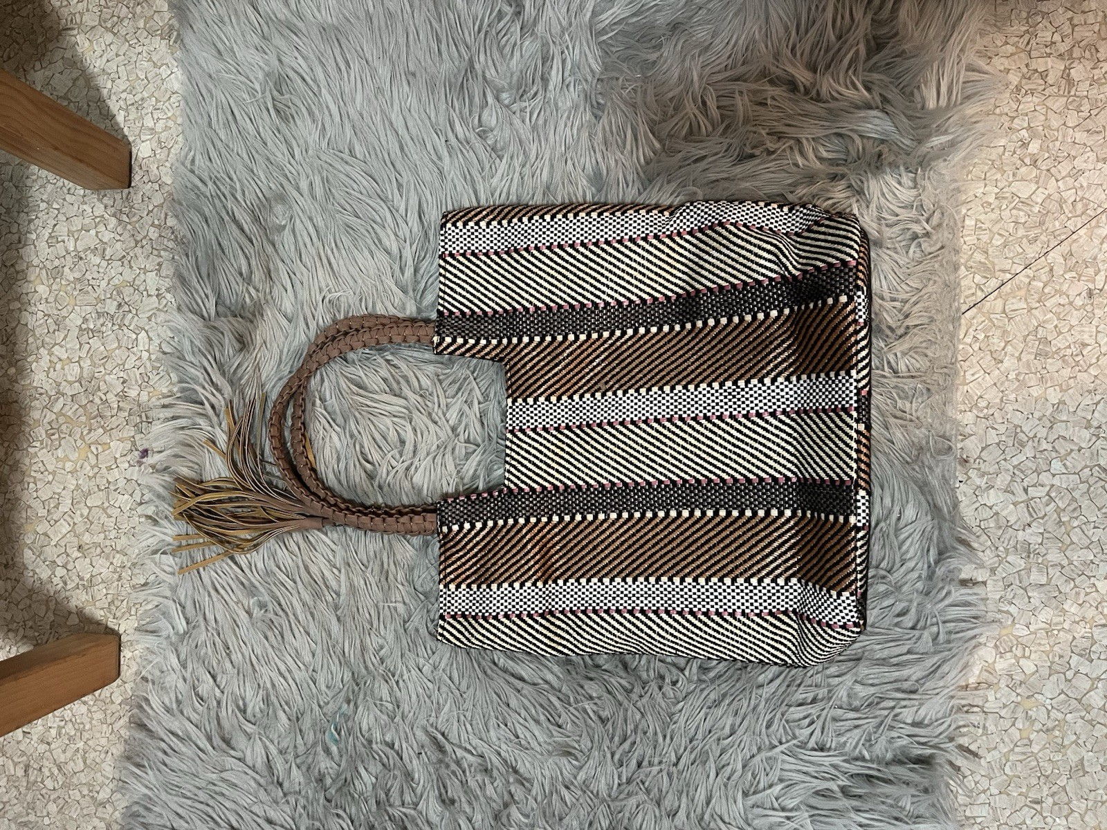 Sun’N’Sand Black & White Striped Tote w/ Tassel, Snap, Inner Pockets