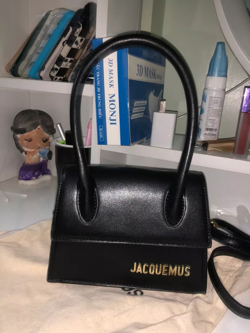New !! Jacquemus large Bambino Hand Bag 17cm long strap Black – Live photo