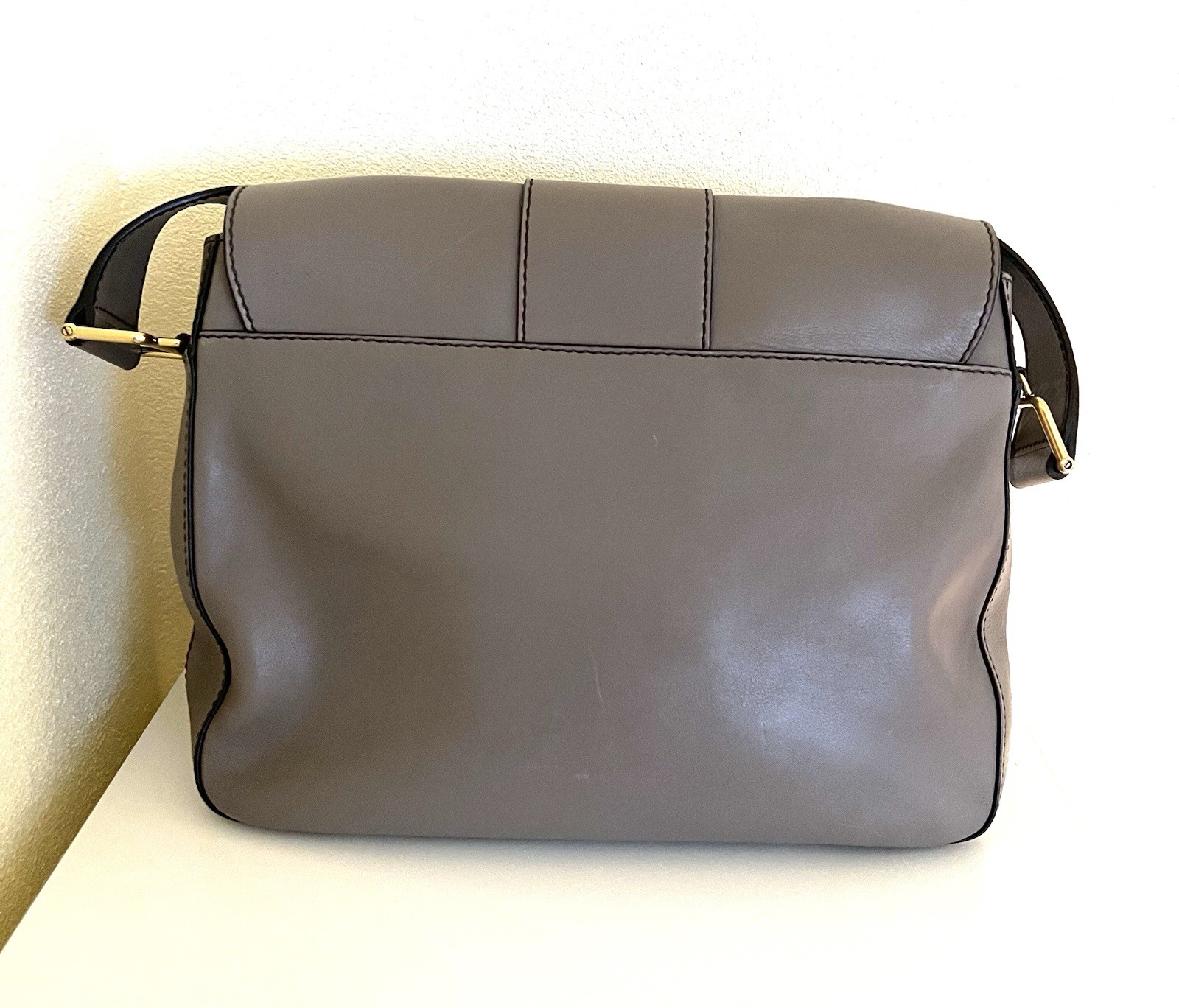 PREOWNED Vintage Tod’s Taupe Beige Leather Shoulder Bag with Dust Bag