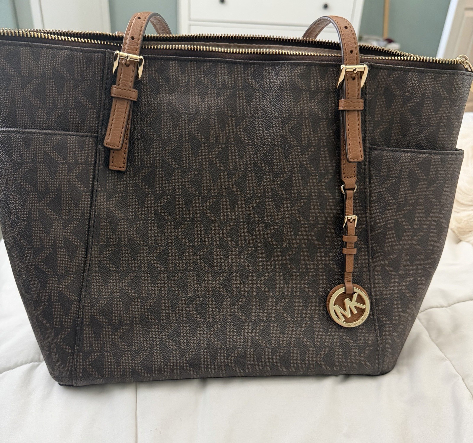Michael Kors Brown Monogram Large Zip Tote & Zip-Around Wallet Set, Pockets