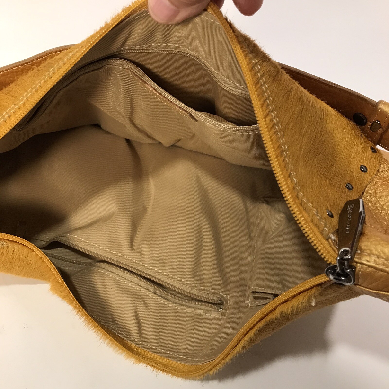 Berge Italy 100% Leather&Calfskin Handbag in Gold Made in Italy-Unused Condition