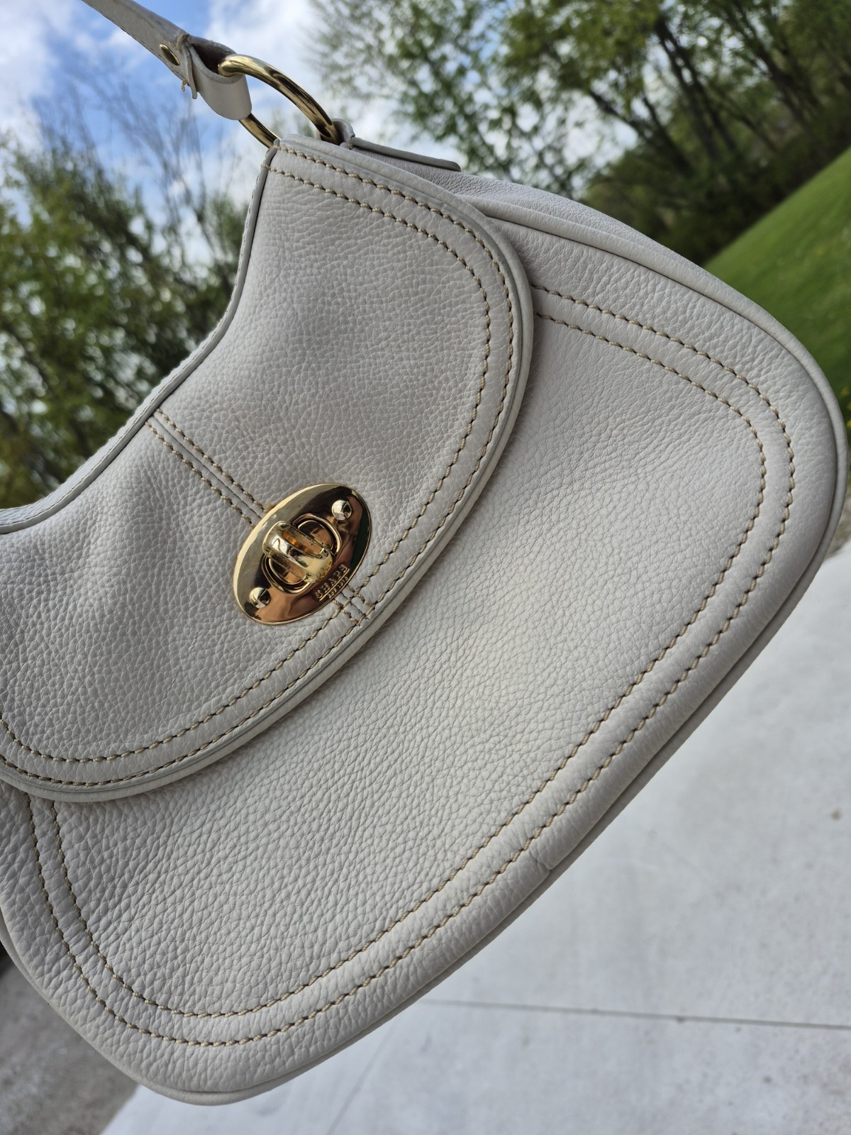 white pebbled leather Chaps Ralph Lauren saddle bag Vintage 90s Y2k