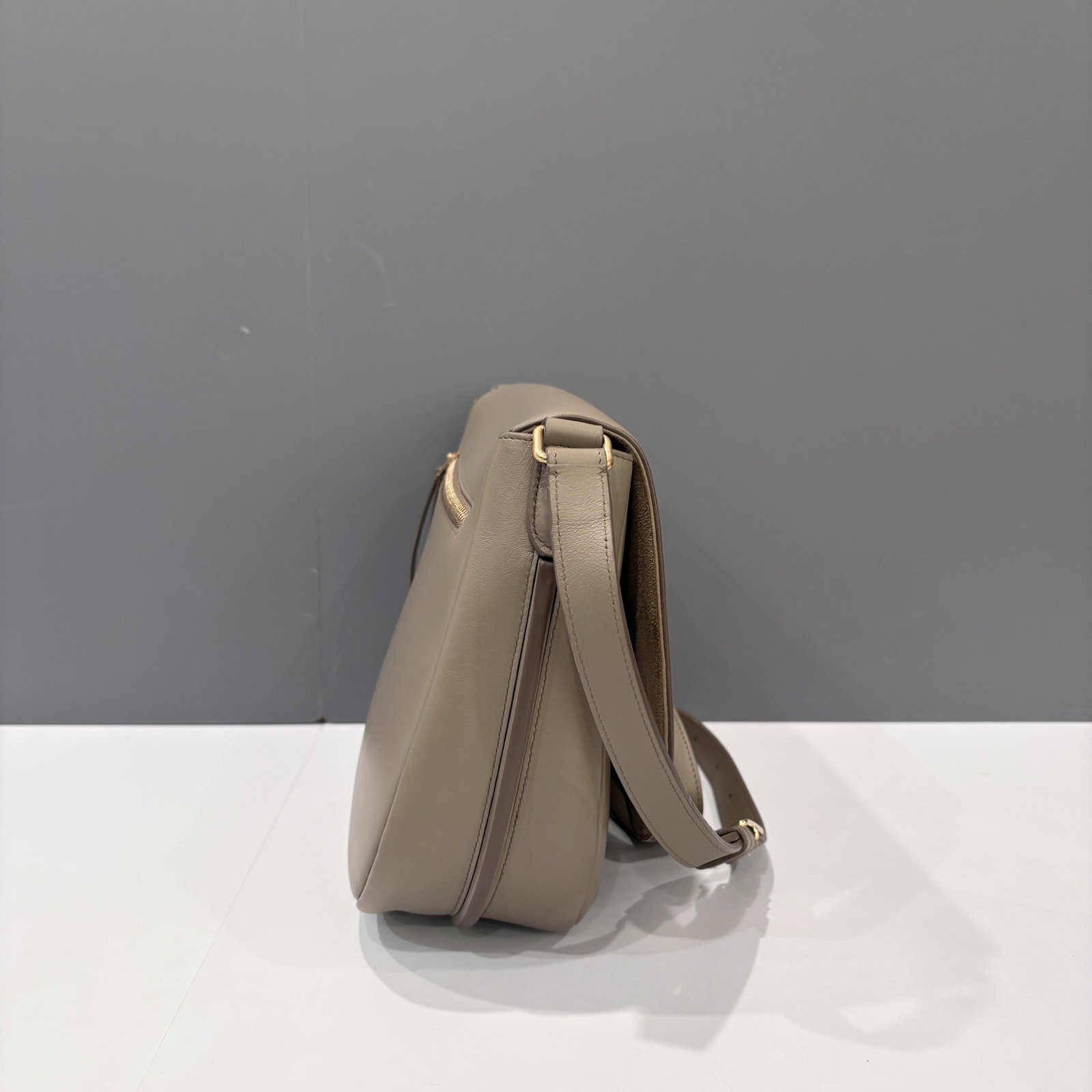 Celine Saddle Bag Grey Smooth Calfskin (ws012626e6)