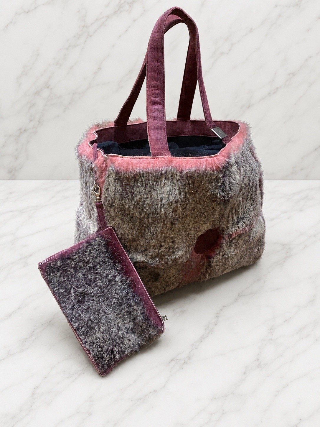 Rare CHANEL Rabbit Fur Tote Bag, Burgundy Suede Double Handles, Pouch and authen