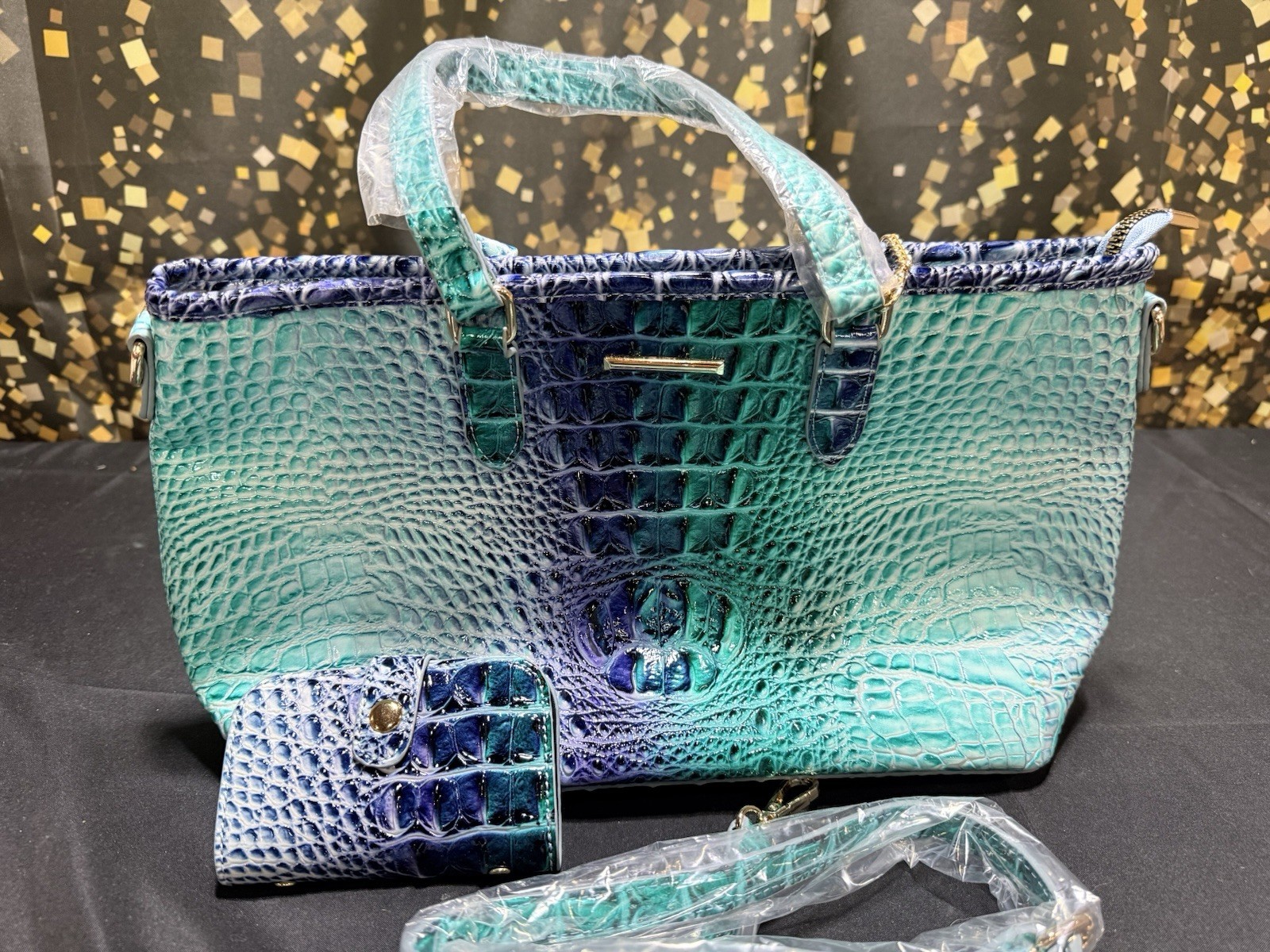 2 Piece Women’s Purse and Small Bag. Turquoise And Purple.