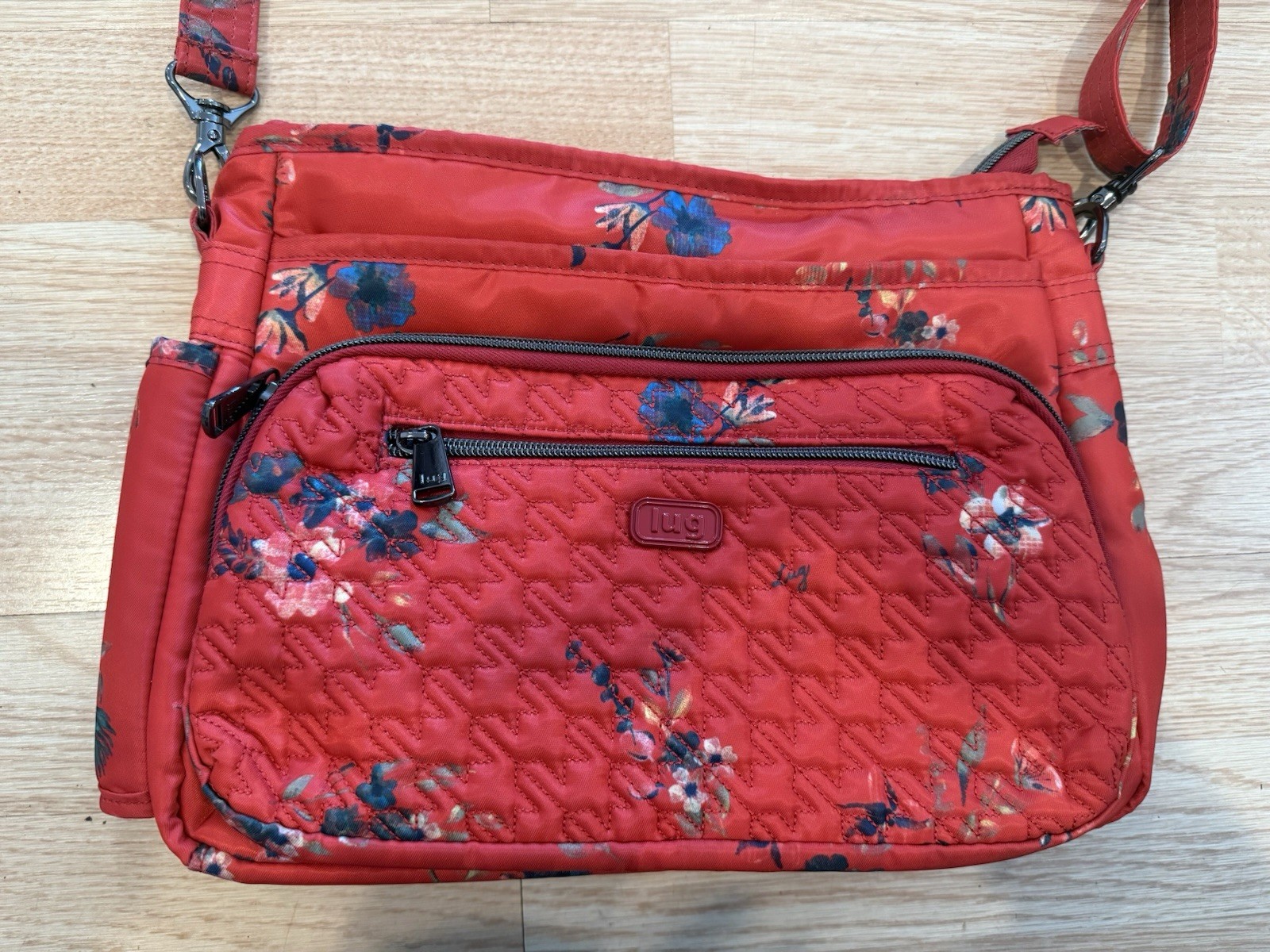 Lug Shimmy SE RFID-Blocking Crossbody Bag, Water-Repellent Polyester, Red