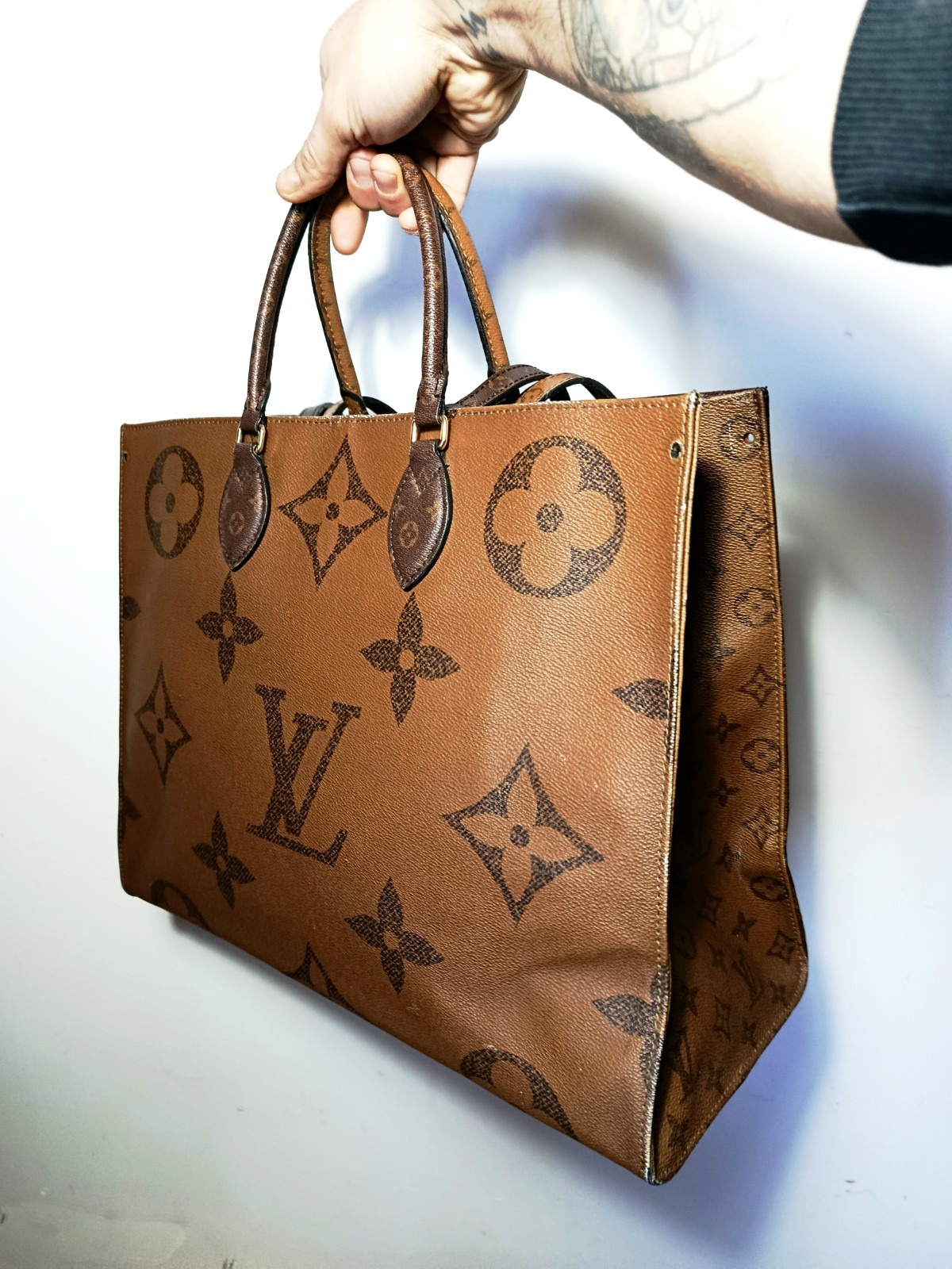 Louis Vuitton Onthego GM Giant Monogram Reverse Tote Bag MZ0199 2019 Auth