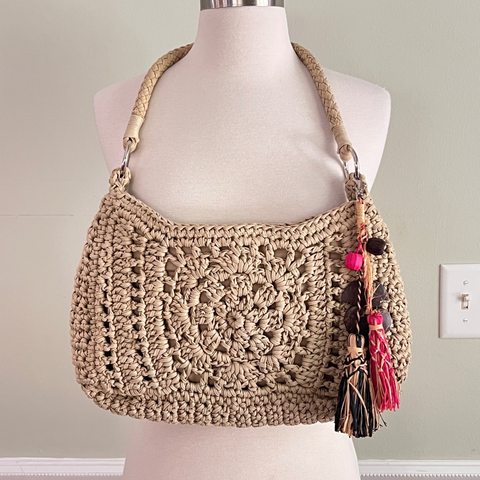 Emma Rose Crochet Straw Summer Handbag Bag Tan Medallion Boho Summer Tassel