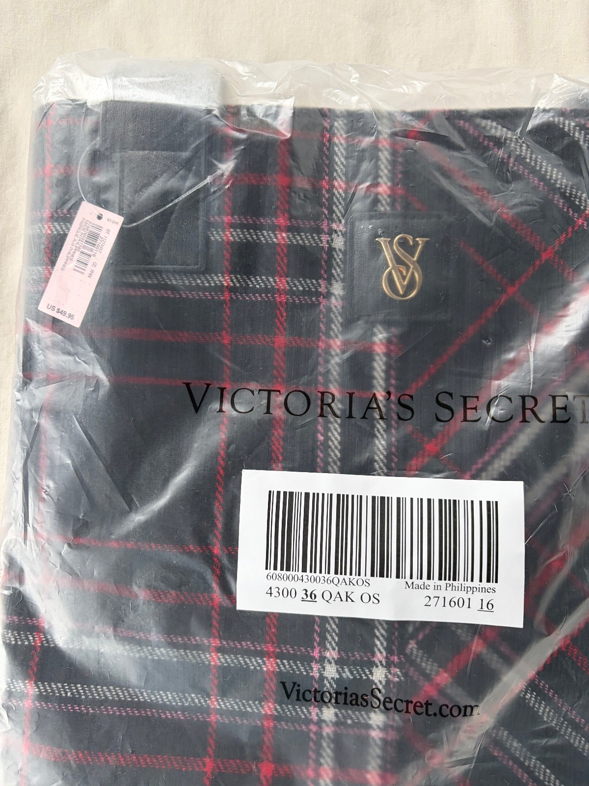 Victoria Secret VS – PLAID TOTE BAG CYBER MONDAY 2025- NWT Sealed Package