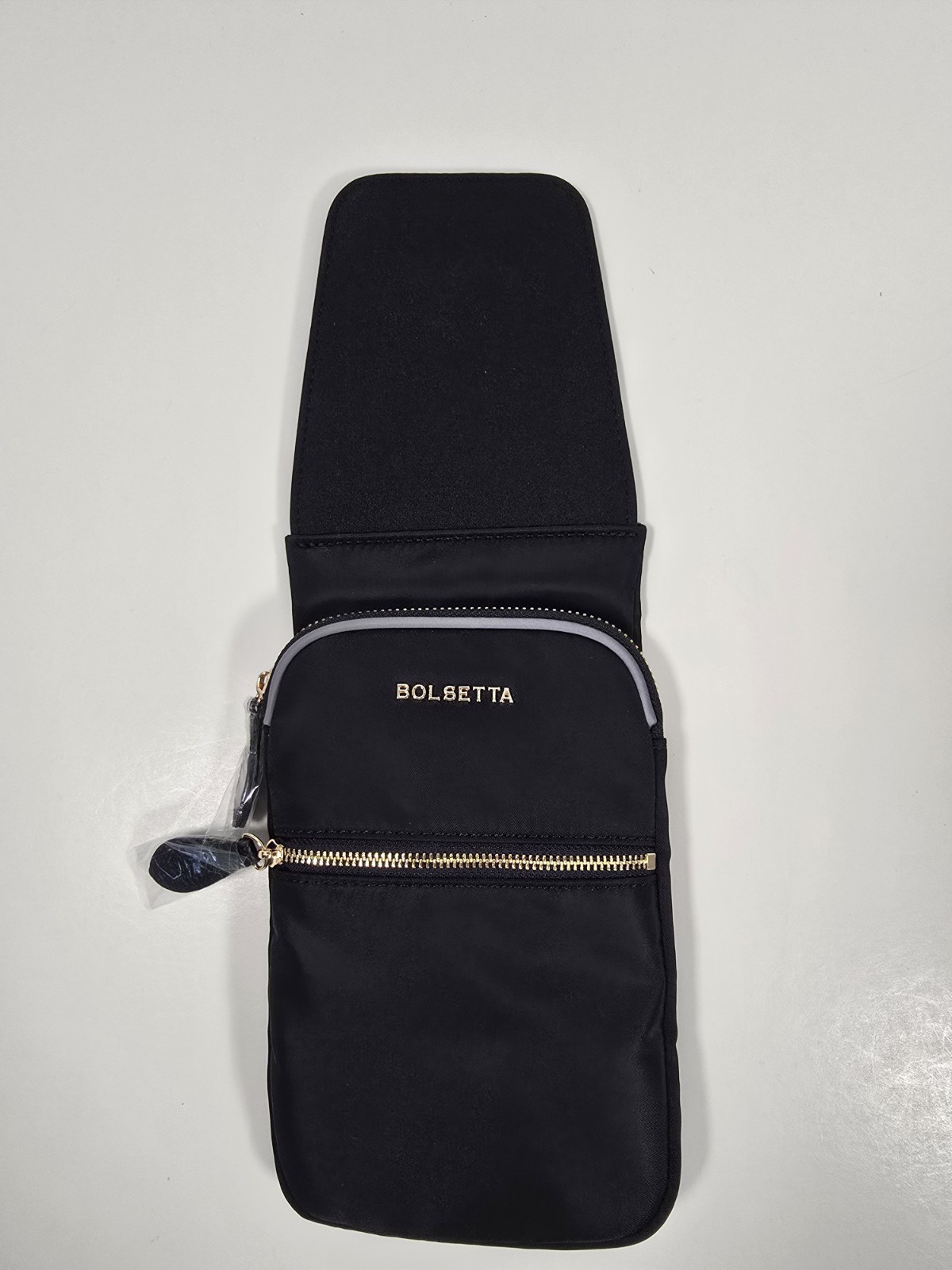 Bolsetta Magnetic Hip Phone Pouch RFID Secure Great for Travel/Jog/Walk/Errands