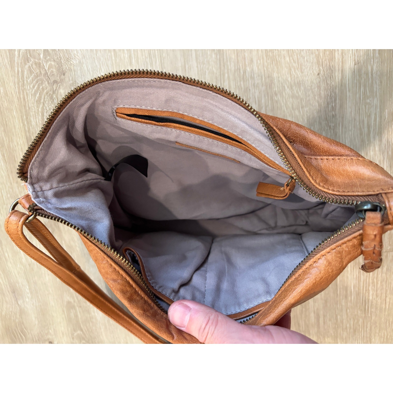 Day & Mood Edith Shoulder Bag Cognac Brown Leather Crossbody Purse