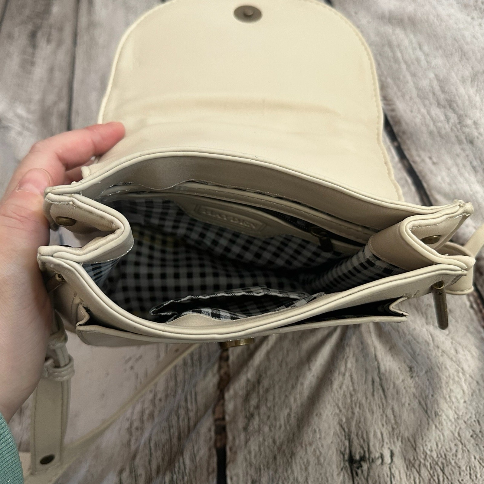 D22 Hayden Harnett Beige Leather Crossbody Bag