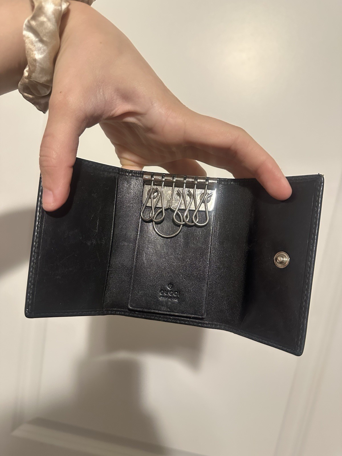 Gucci black Keyholder