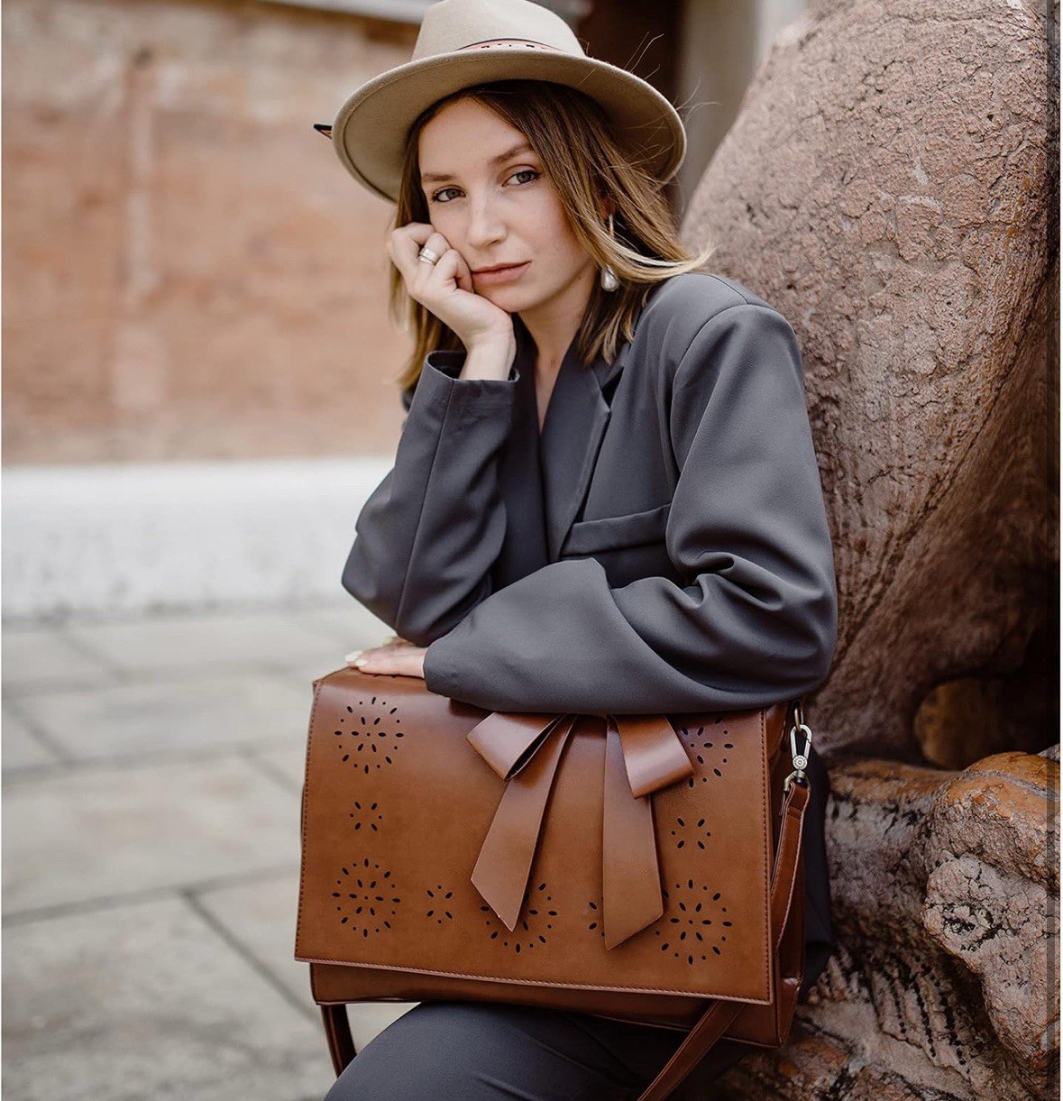 Women’s Briefcase Vegan Leather Laptop Bag for Work Shoulder 14.5 inch L-brown