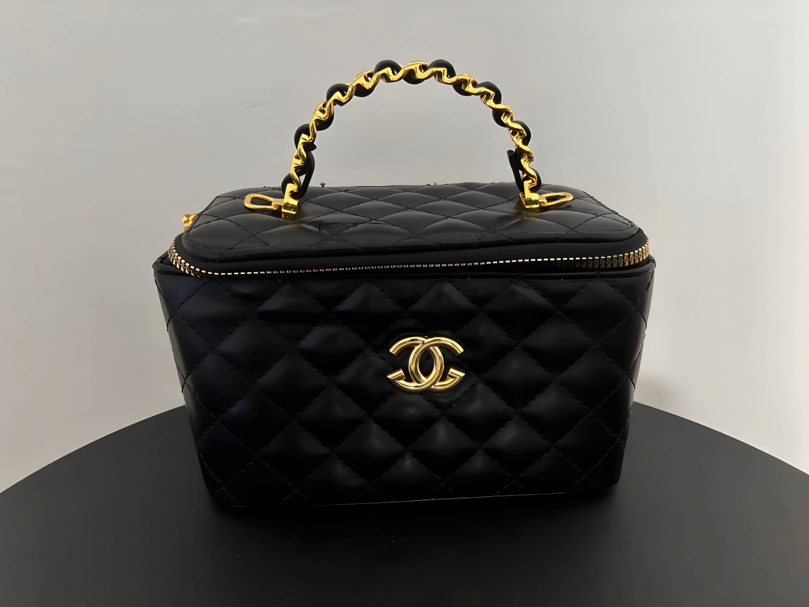 Chanel Vanity Case Black Quilted Leather Bag Gold Details Vintage Stylish