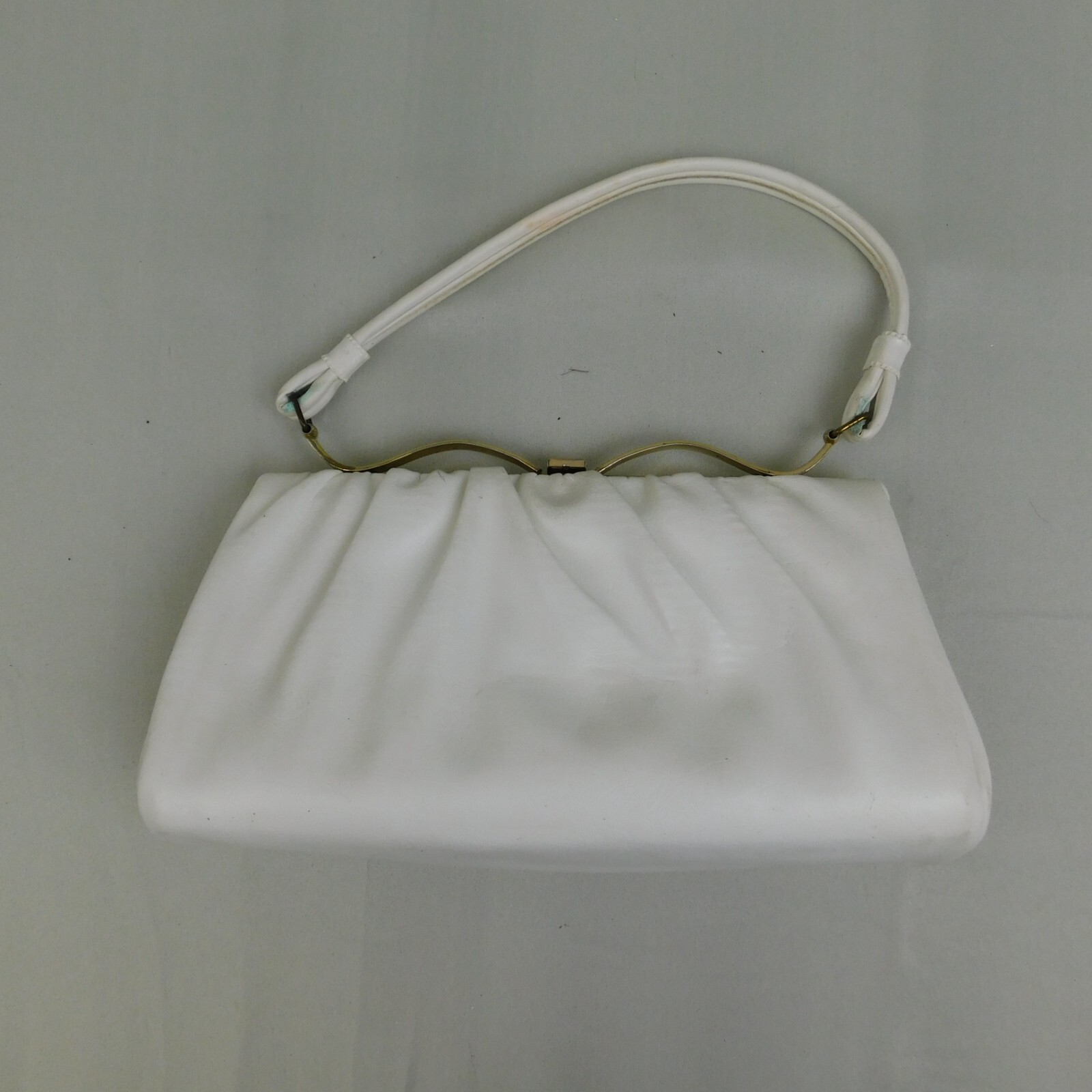 Vintage Leather Hinged Frame Top Handle Bag – White, Gold Tone Hardware #7447