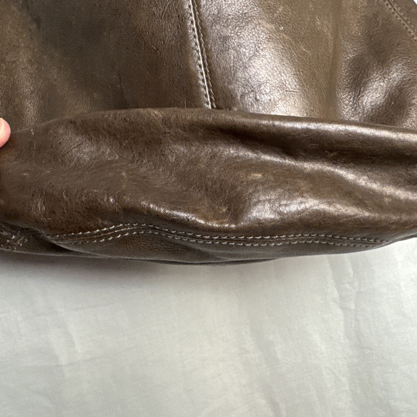 Tano Hobo Shoulder Bag Wms Large Taupe Distressed Glazed Leather Y2K Boho