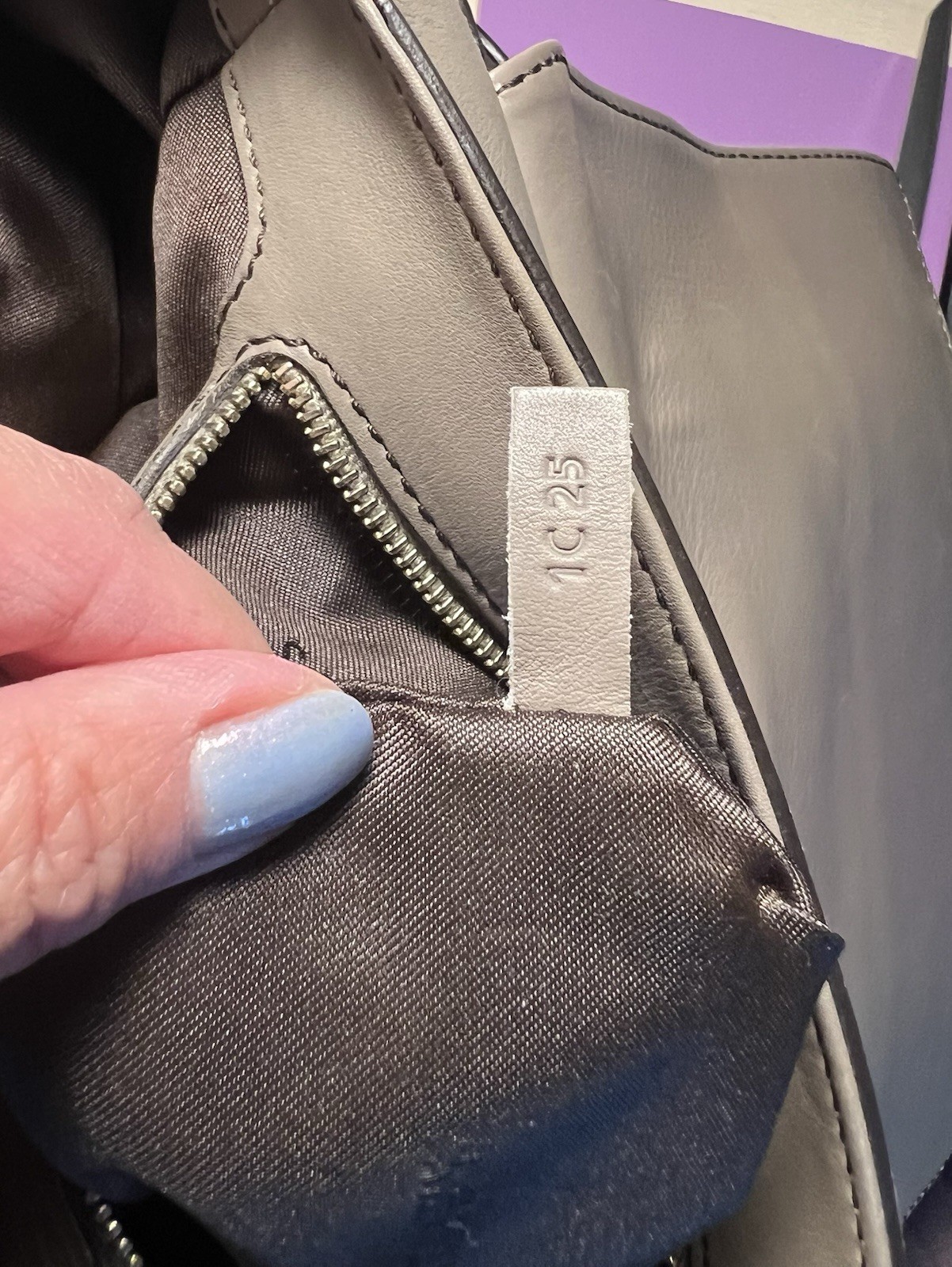 PREOWNED Vintage Tod’s Taupe Beige Leather Shoulder Bag with Dust Bag