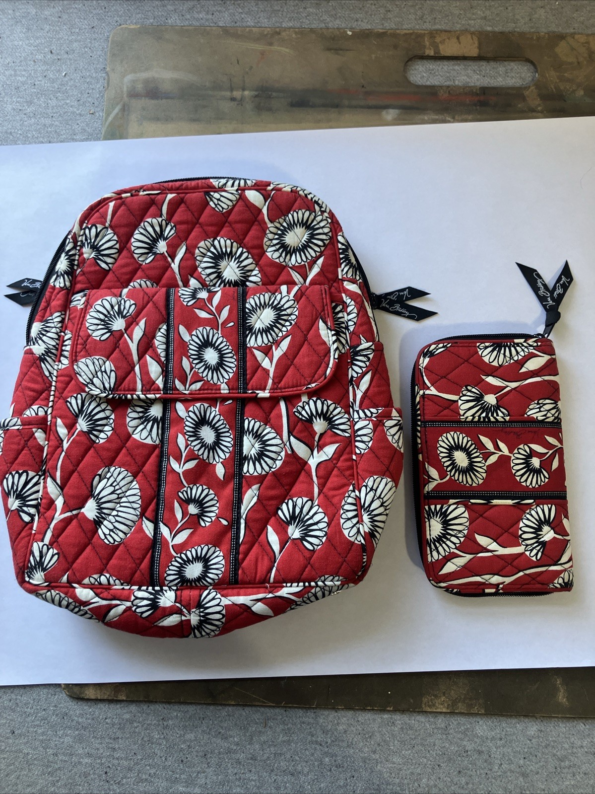 Vera Bradley Floral Red & White Deco Daisy Purse Backpack And Wallet Set