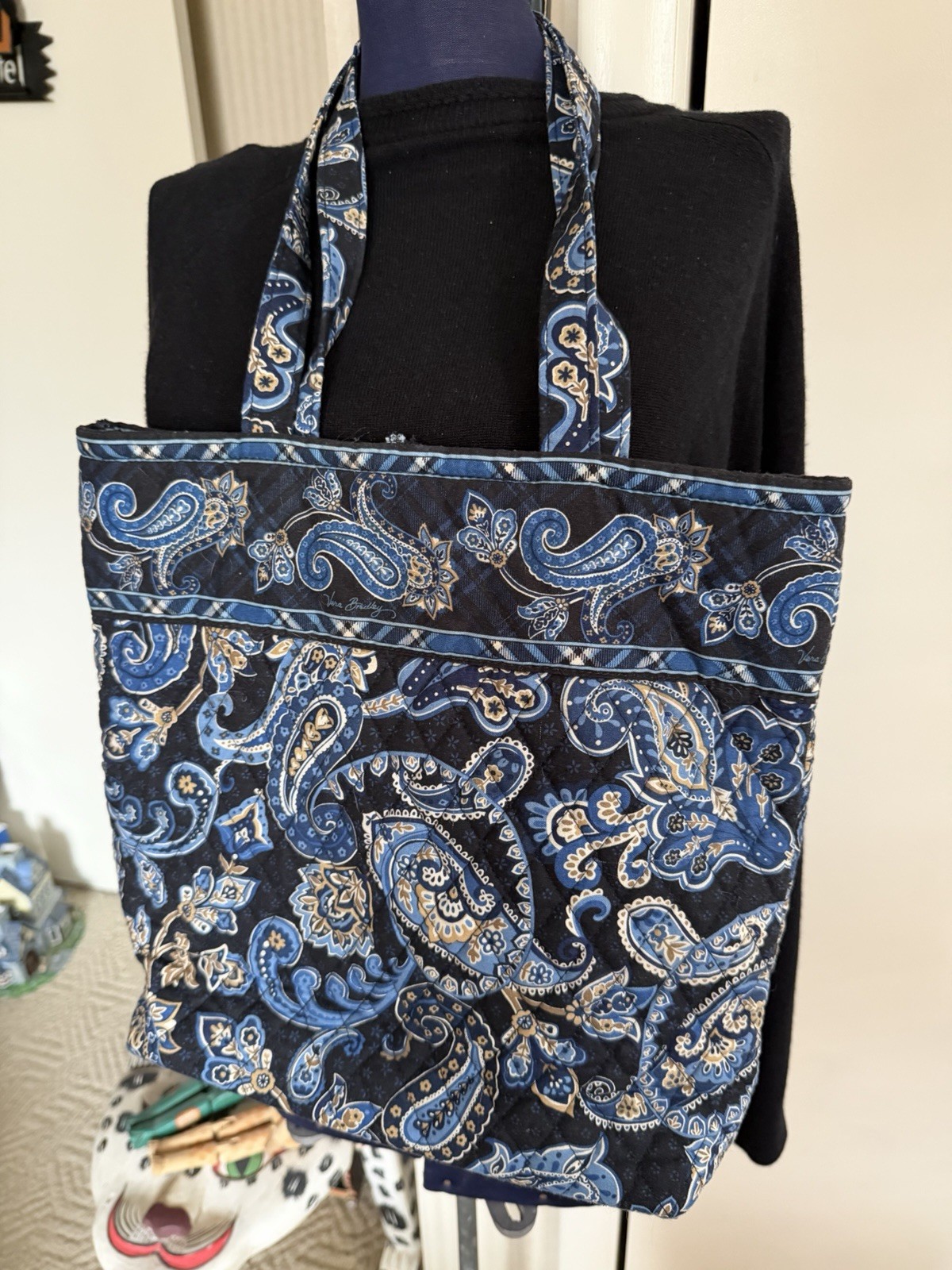 Vera Bradley Tote Shoulder Bag in Petal Paisley 13”Blue Floral