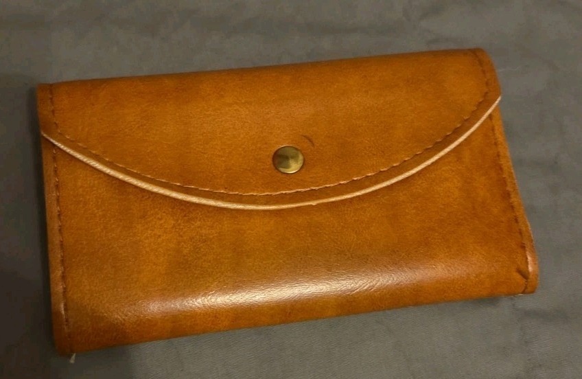 Lot 6 Womens Clutch / Purses. various styles and colors