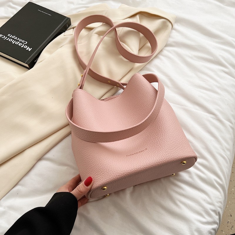 Stylish Women’s Shoulder Bag – Luxe Commuter Tote & Simple Bucket Bag Set