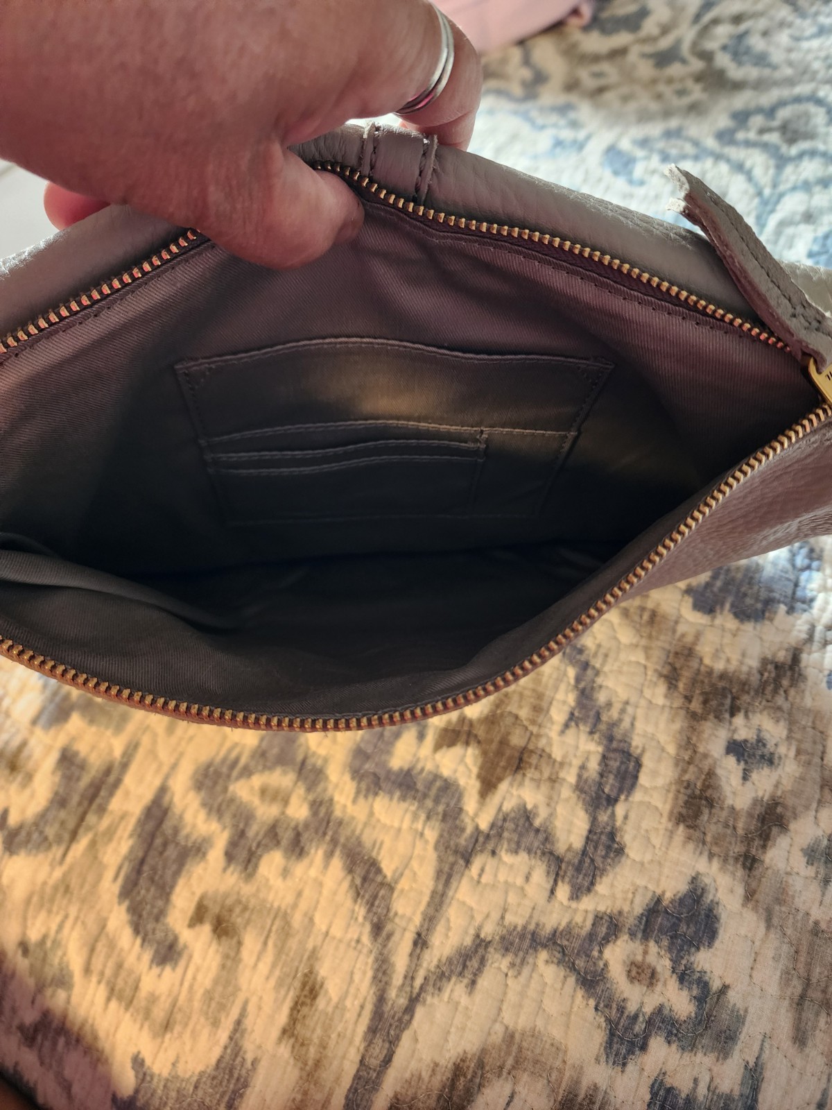 Fossil Erin Beige Pebble Grain Leather Credit Card Snap Fold Over Cross Body