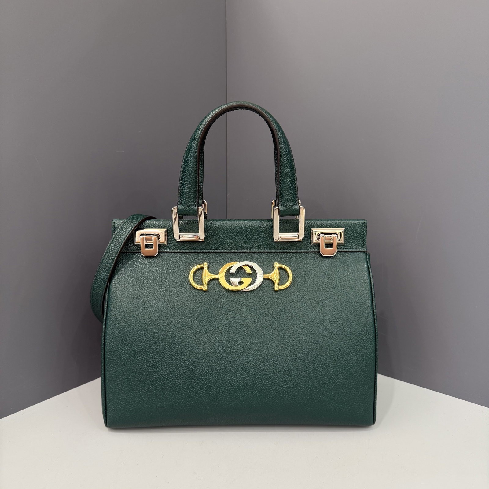 Gucci Horsebit Small Zumi Top Handle Bag Green Grained Calfskin (qy040126g3)