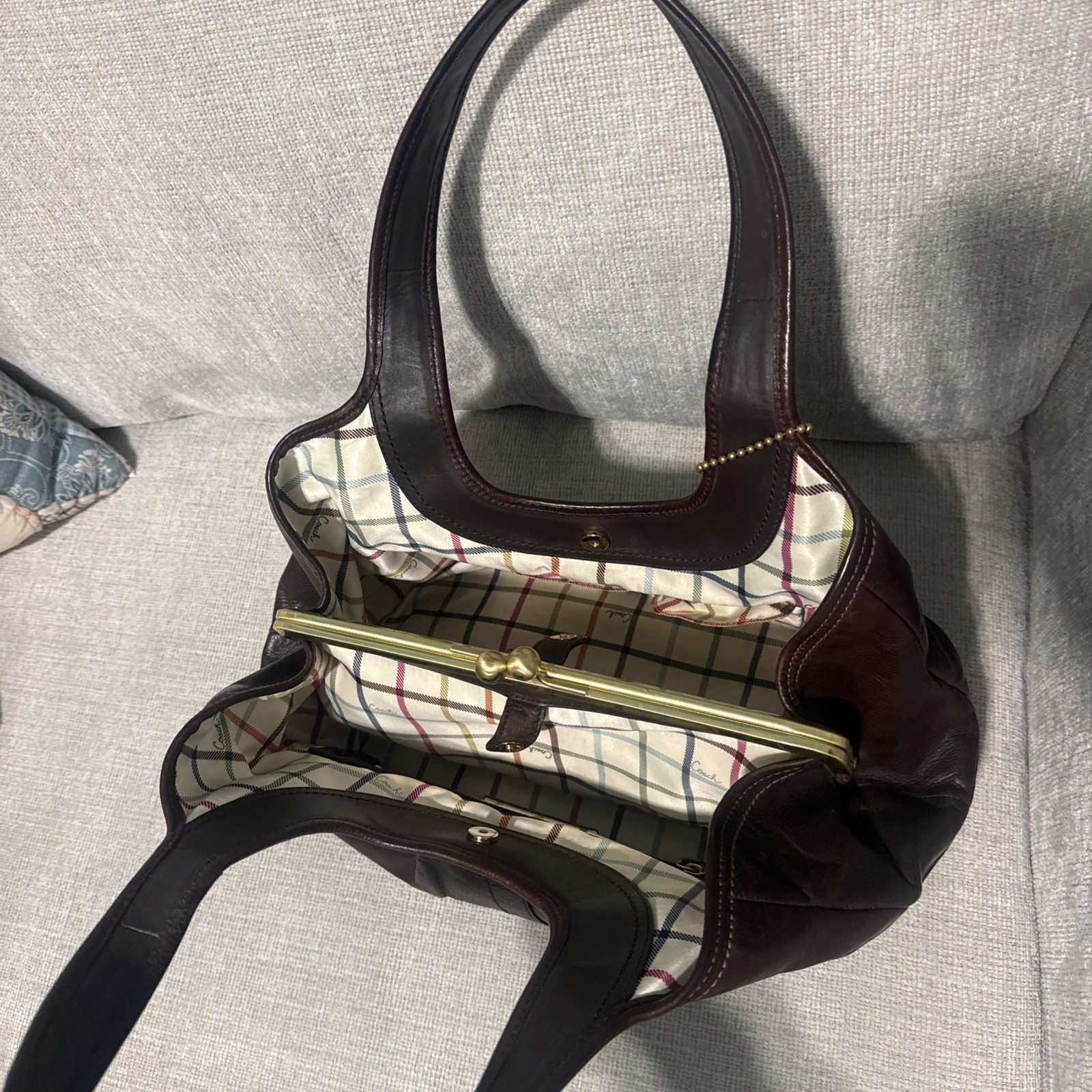 Vintage Coach Brown Kiss Lock Pleated Ergo Bag Plaid Lined Inner