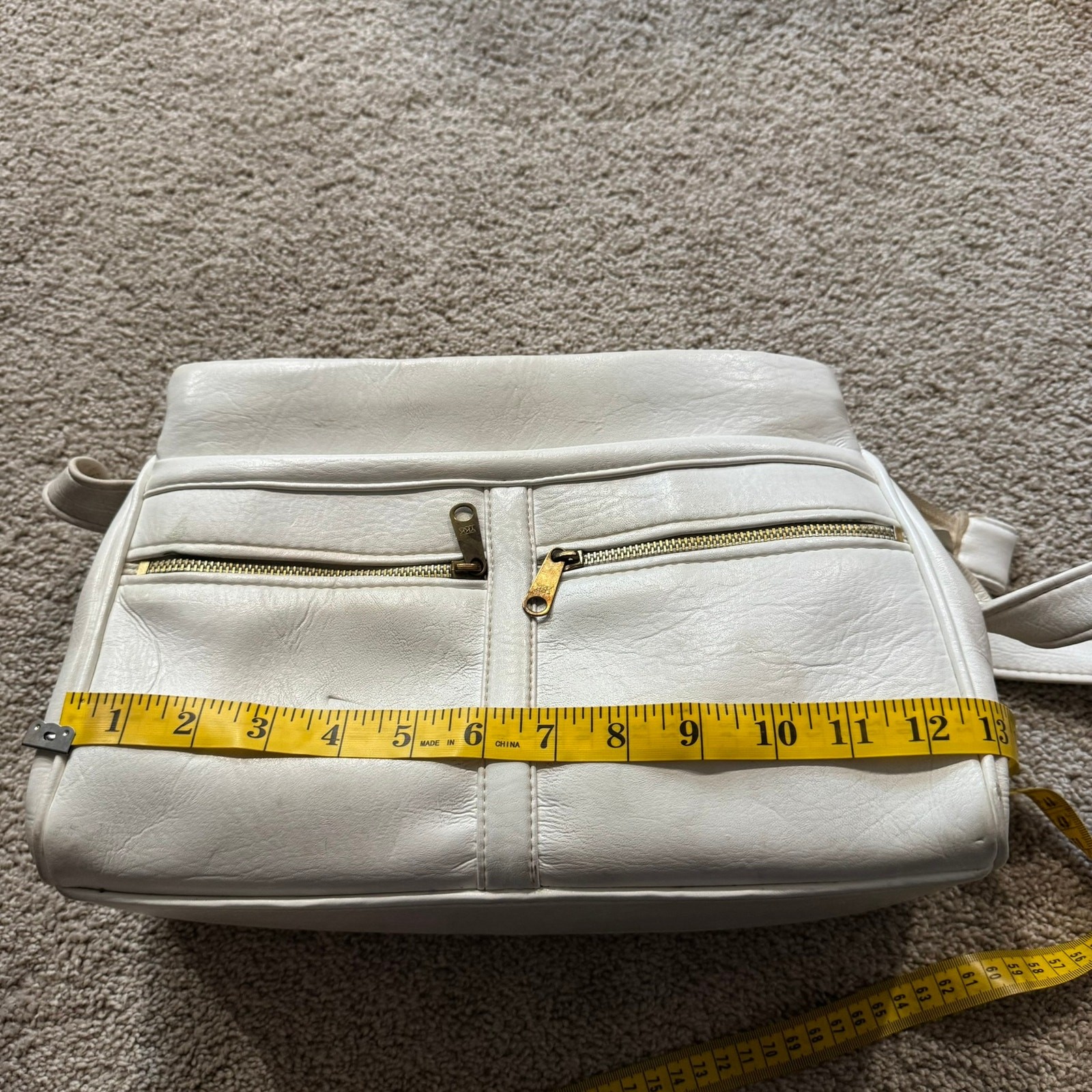 Vintage Unknown Brand Women’s White Shoulder Bag Pocketbook Multi Zippers Prop