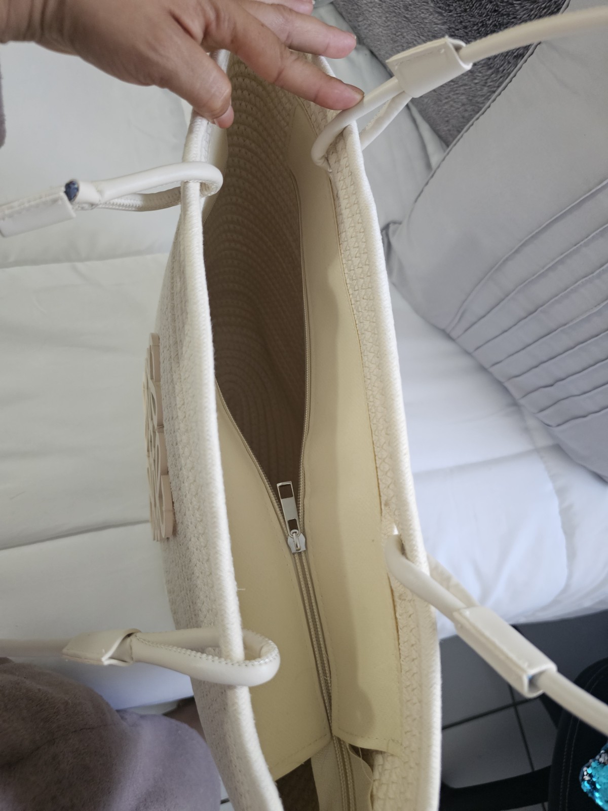 Women’s Beige Large Crescent Tote Shoulder Bag Zip Lined Inner Pockets