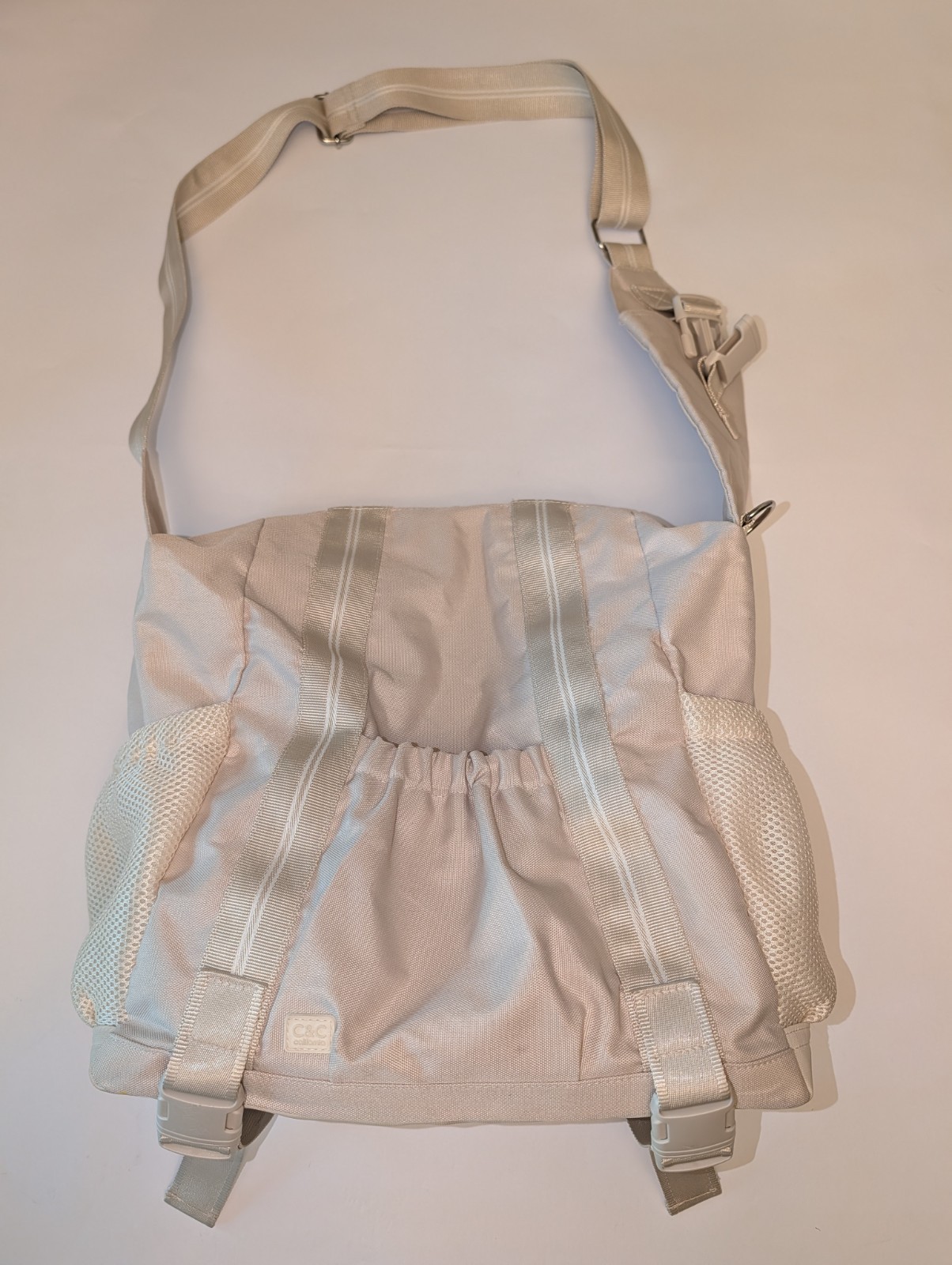C&C California Beige Gym Bag Zip Closure Adjustable Strap Inner Pockets