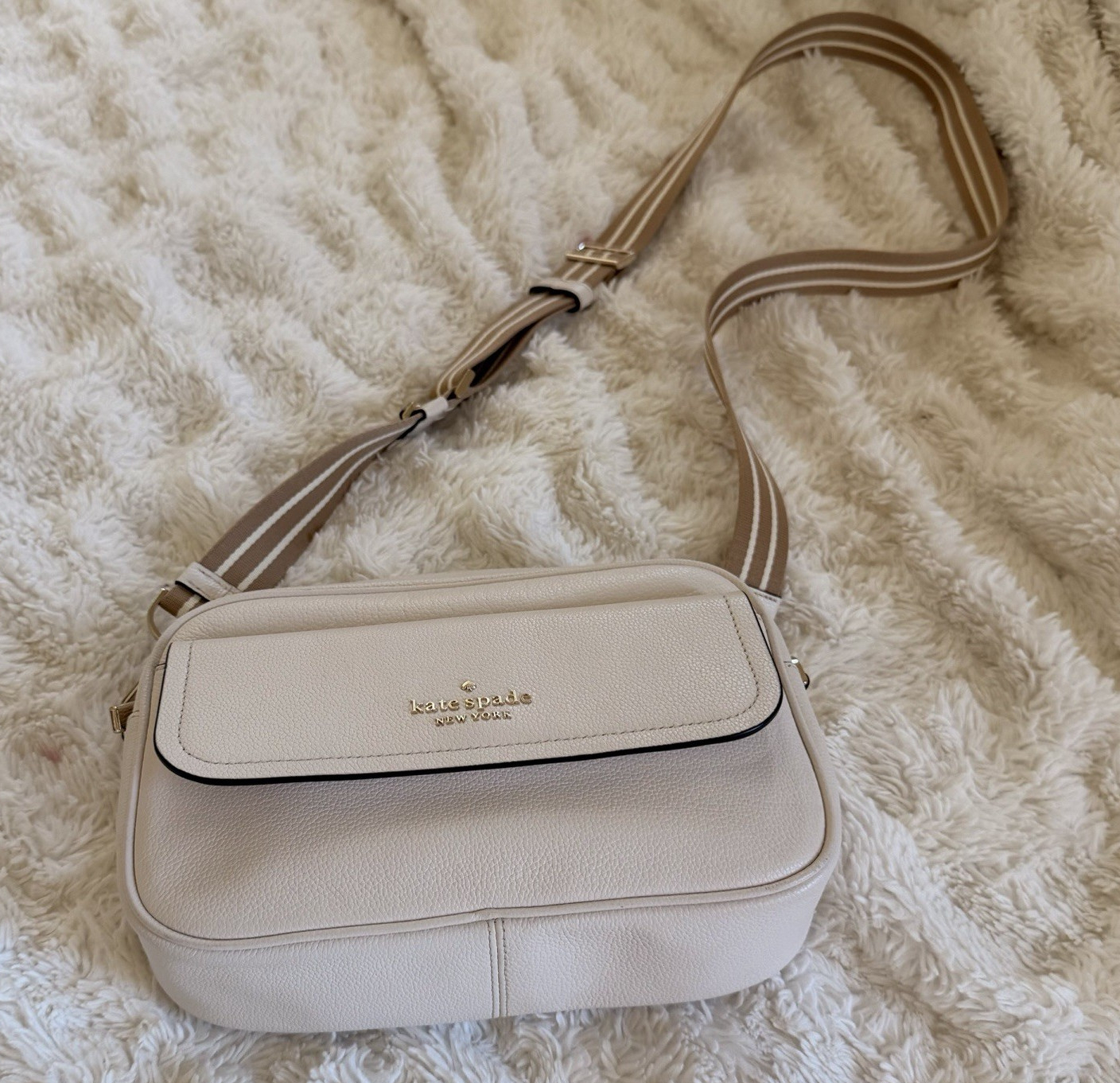 KATE SPADE NEW YORK Ivory Small Pebbled Crossbody Bag w Adjustable Stripe Strap