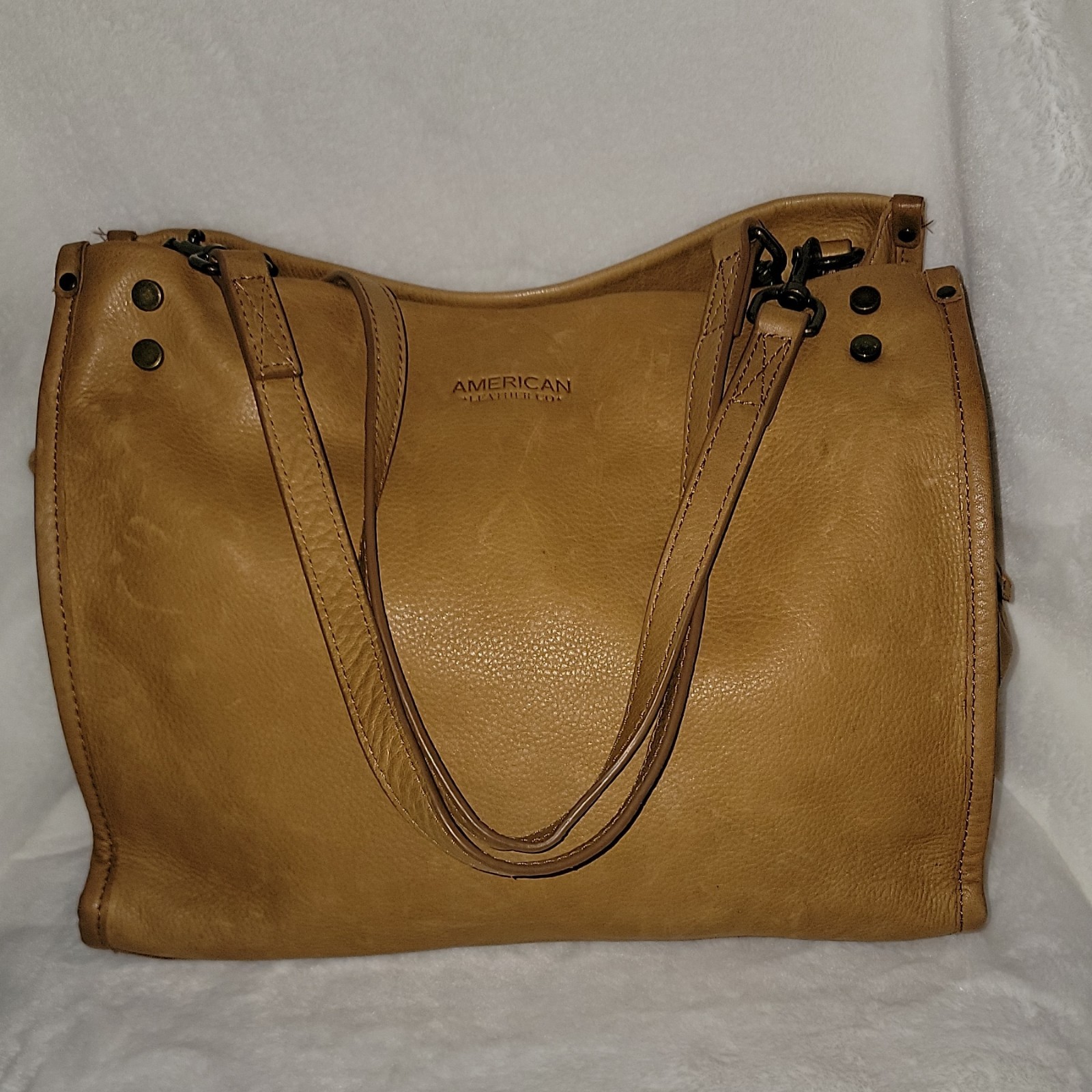 American Leather Co Tan Pebbled Shoulder Bag Zip Top Detachable Strap