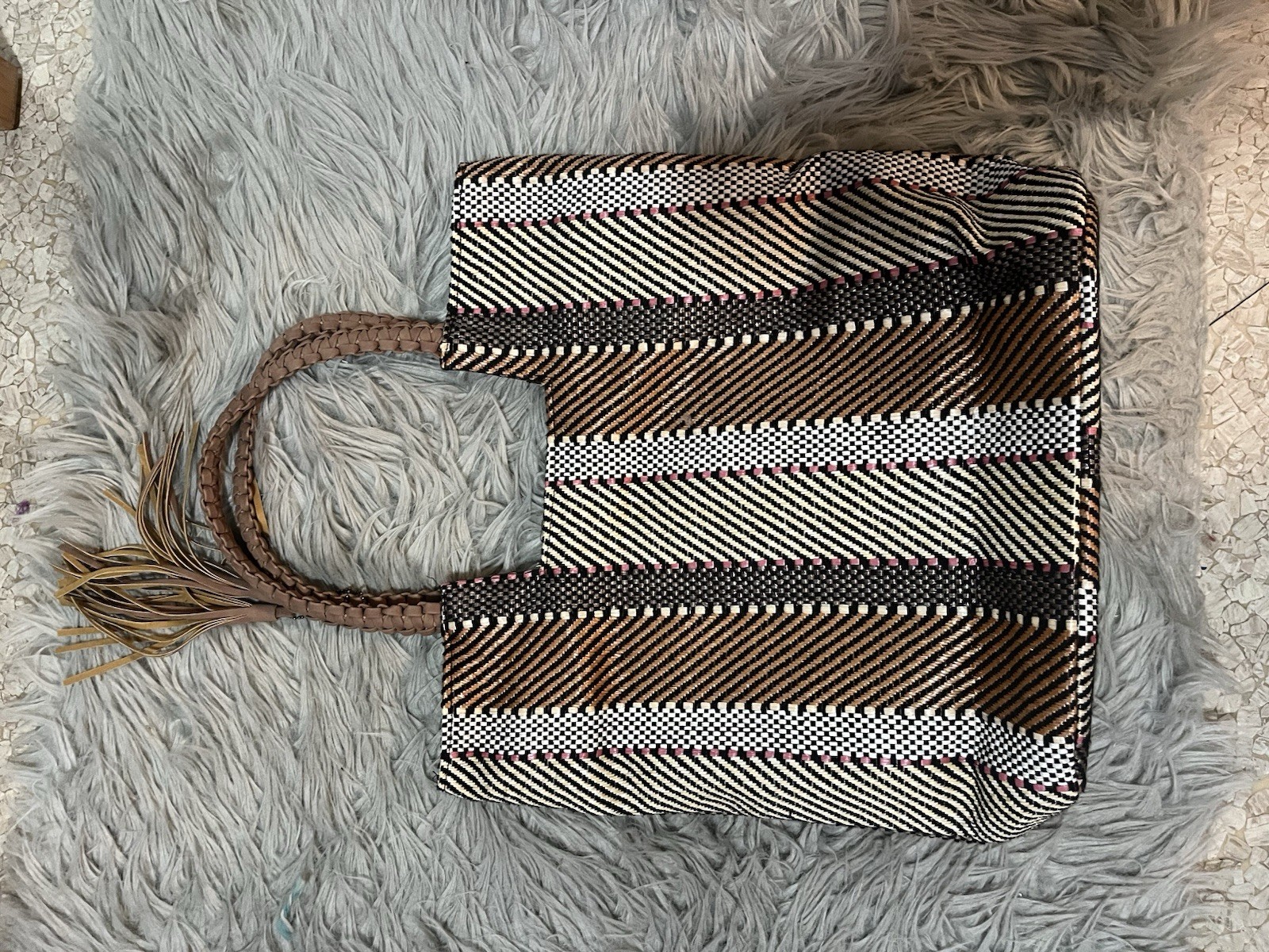Sun’N’Sand Black & White Striped Tote w/ Tassel, Snap, Inner Pockets